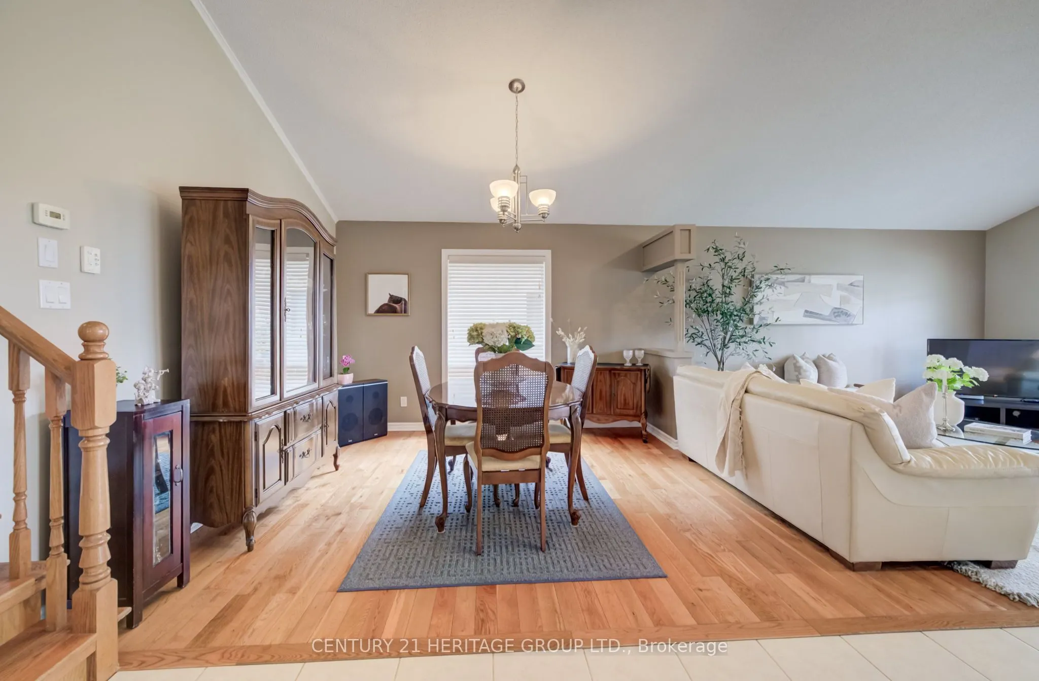 546 Jerseyville Road W