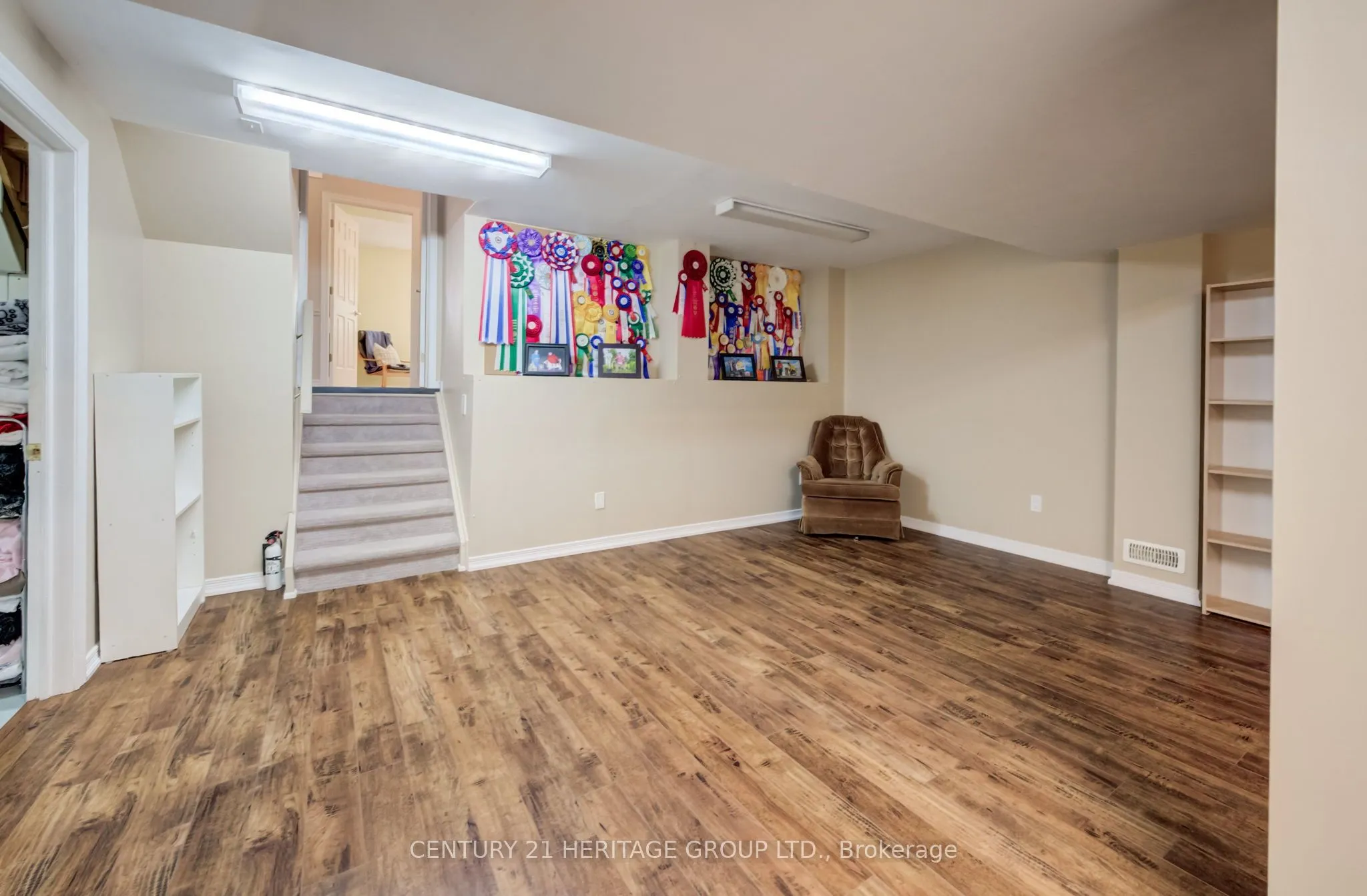546 Jerseyville Road W
