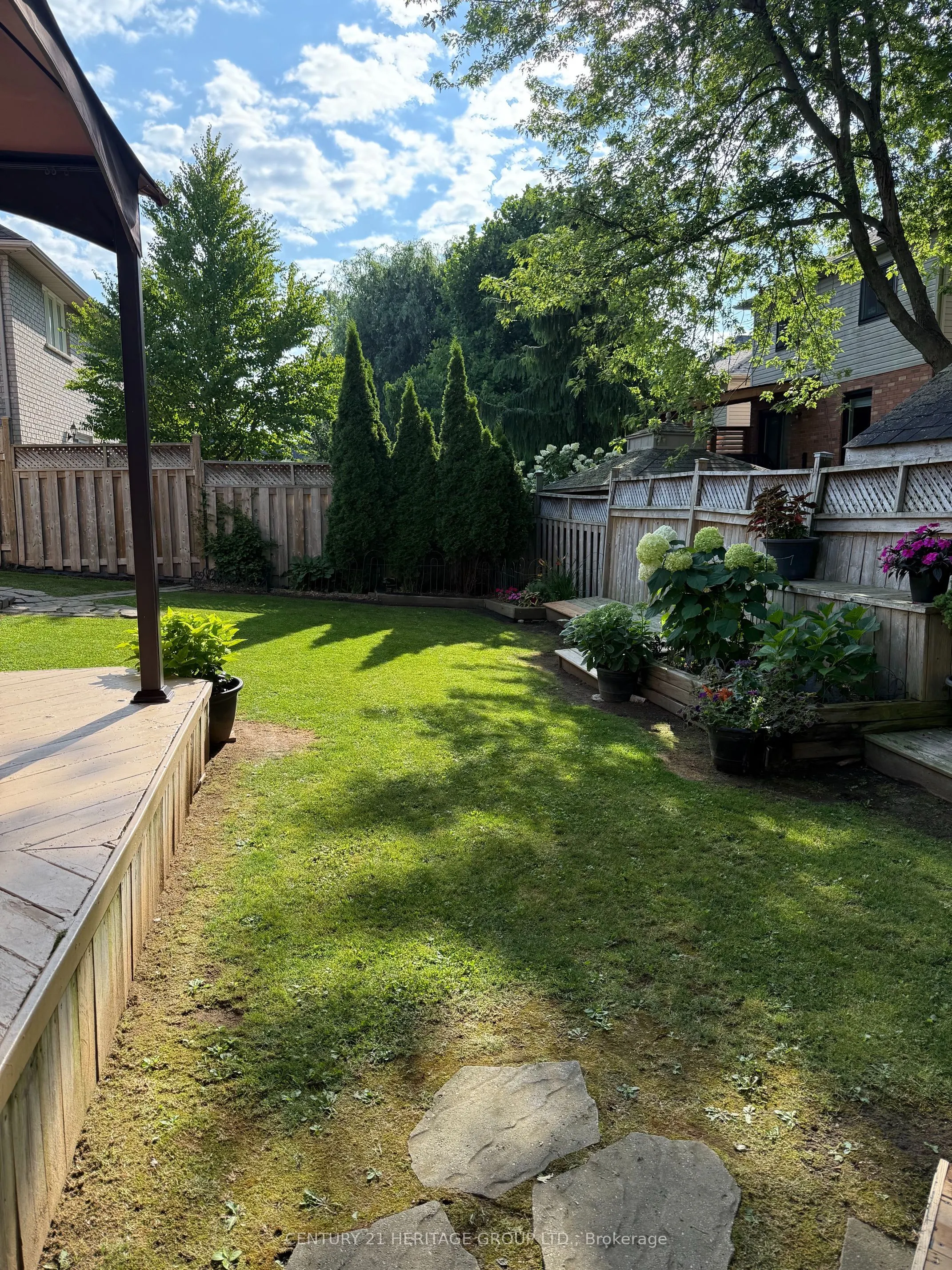 546 Jerseyville Road W