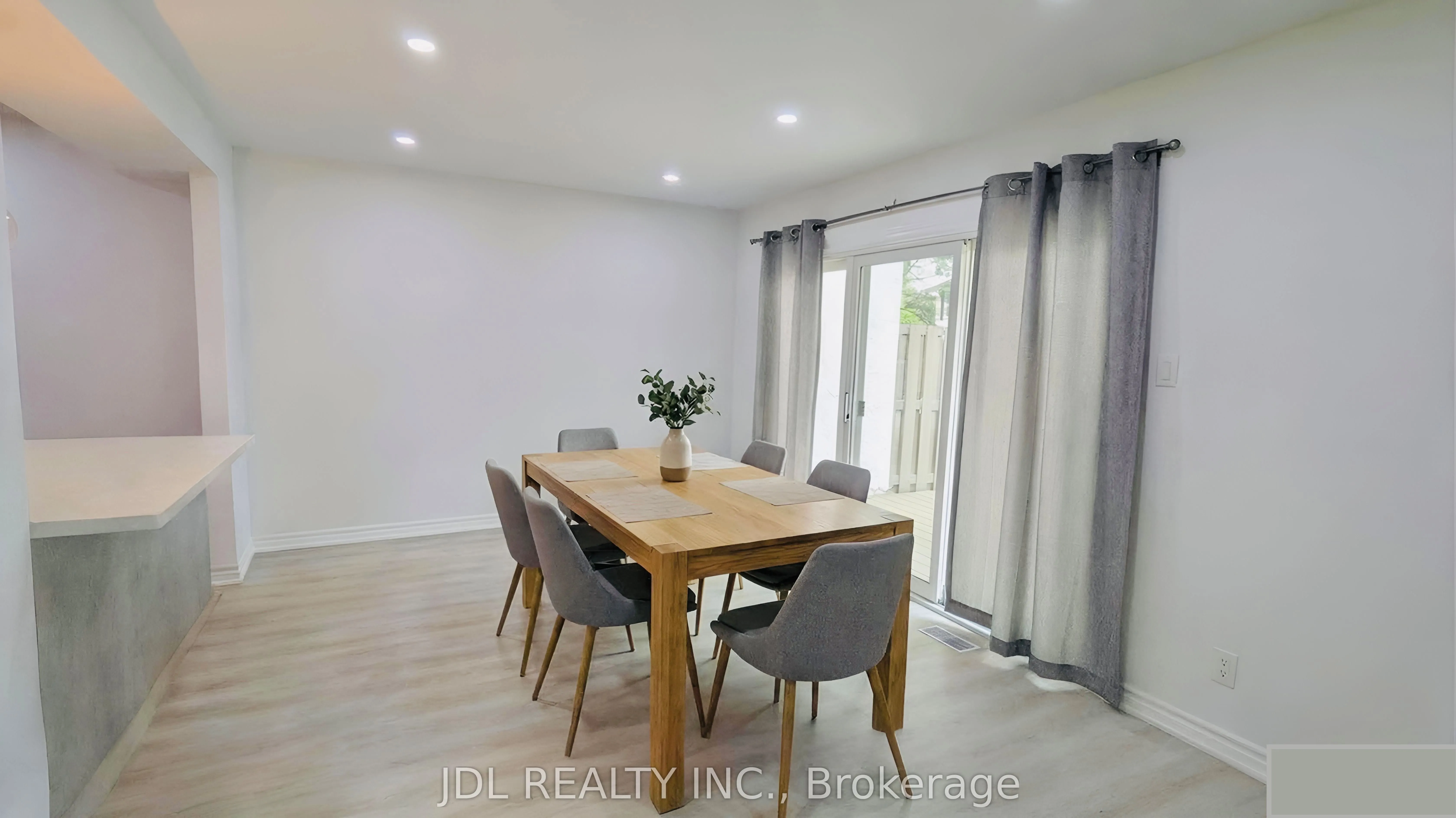 431 Keats Way #5