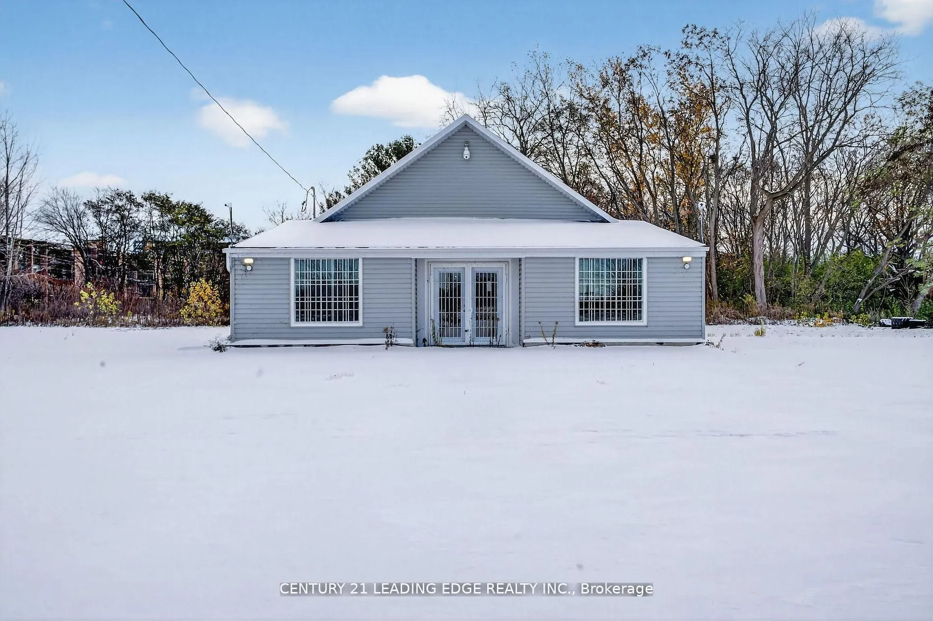 556 Bath Road E