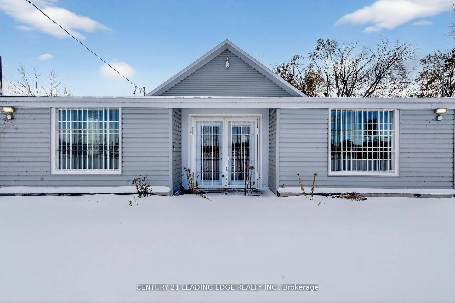 556 Bath Road E