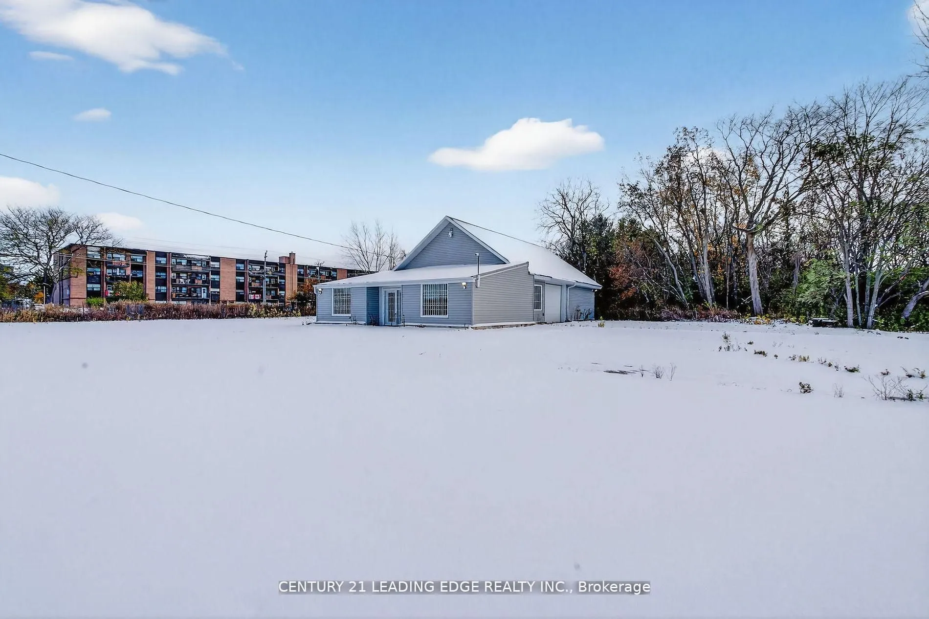 556 Bath Road E