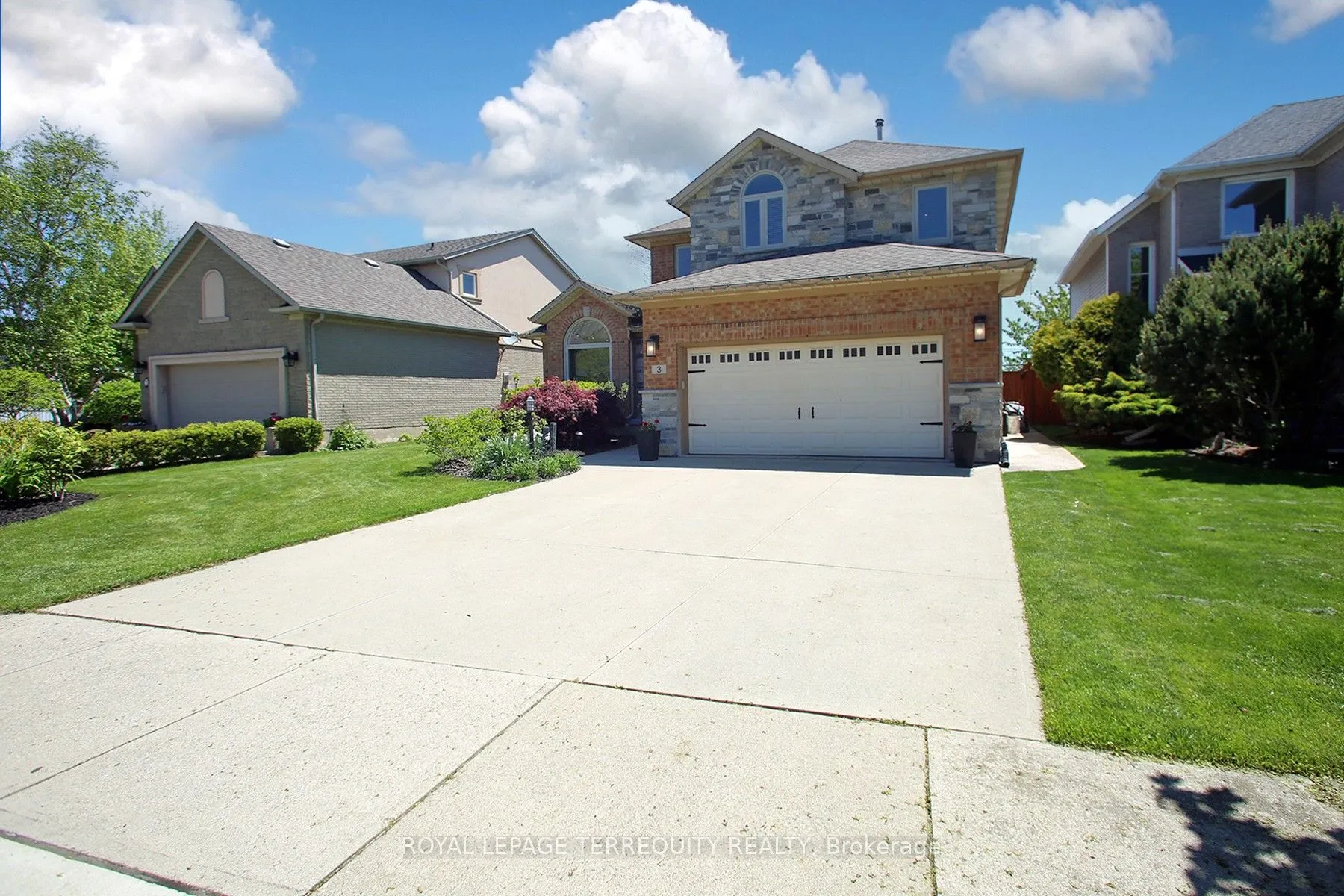 3 Riviera Ridge