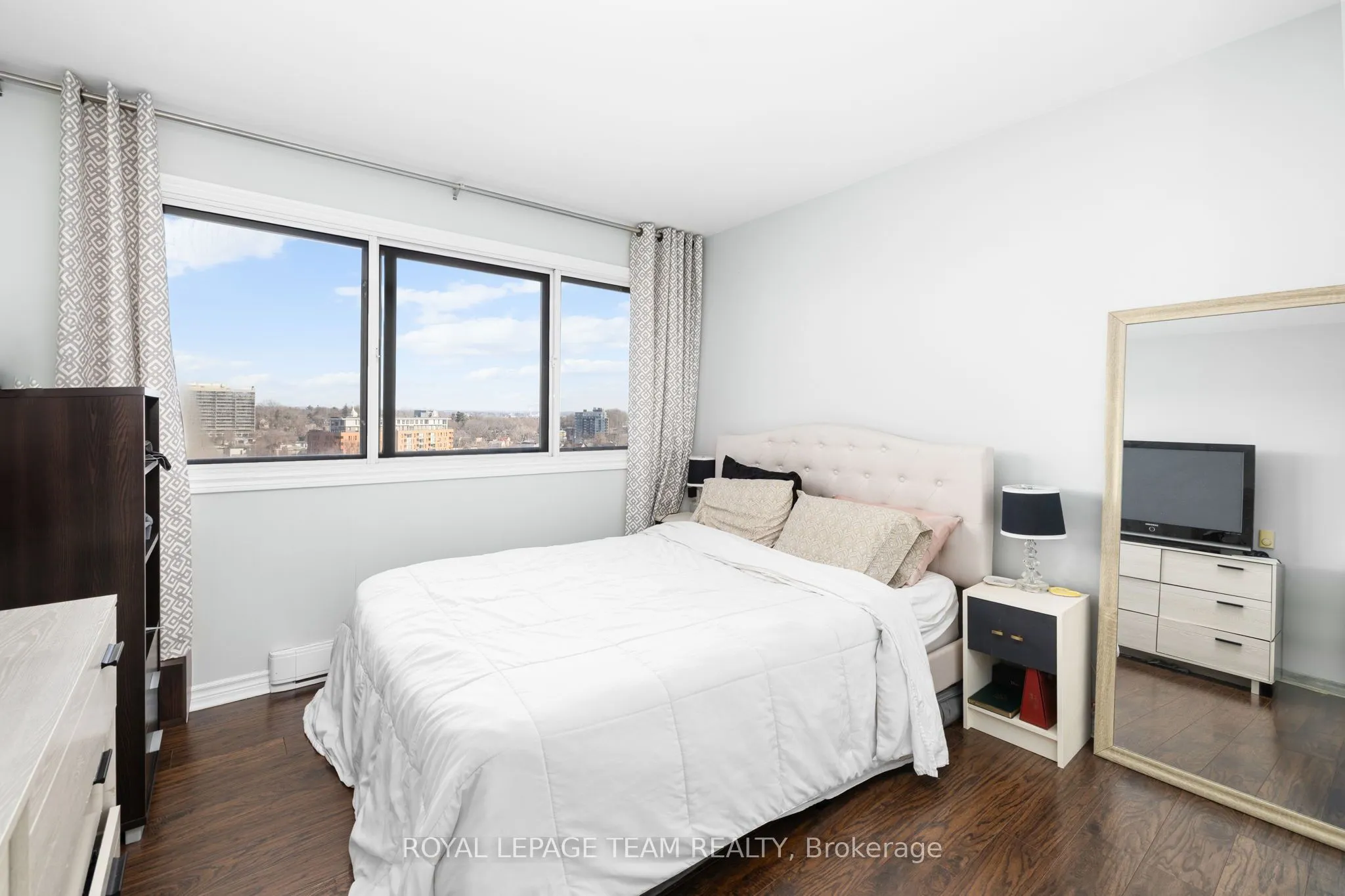 40 Landry Street #1114
