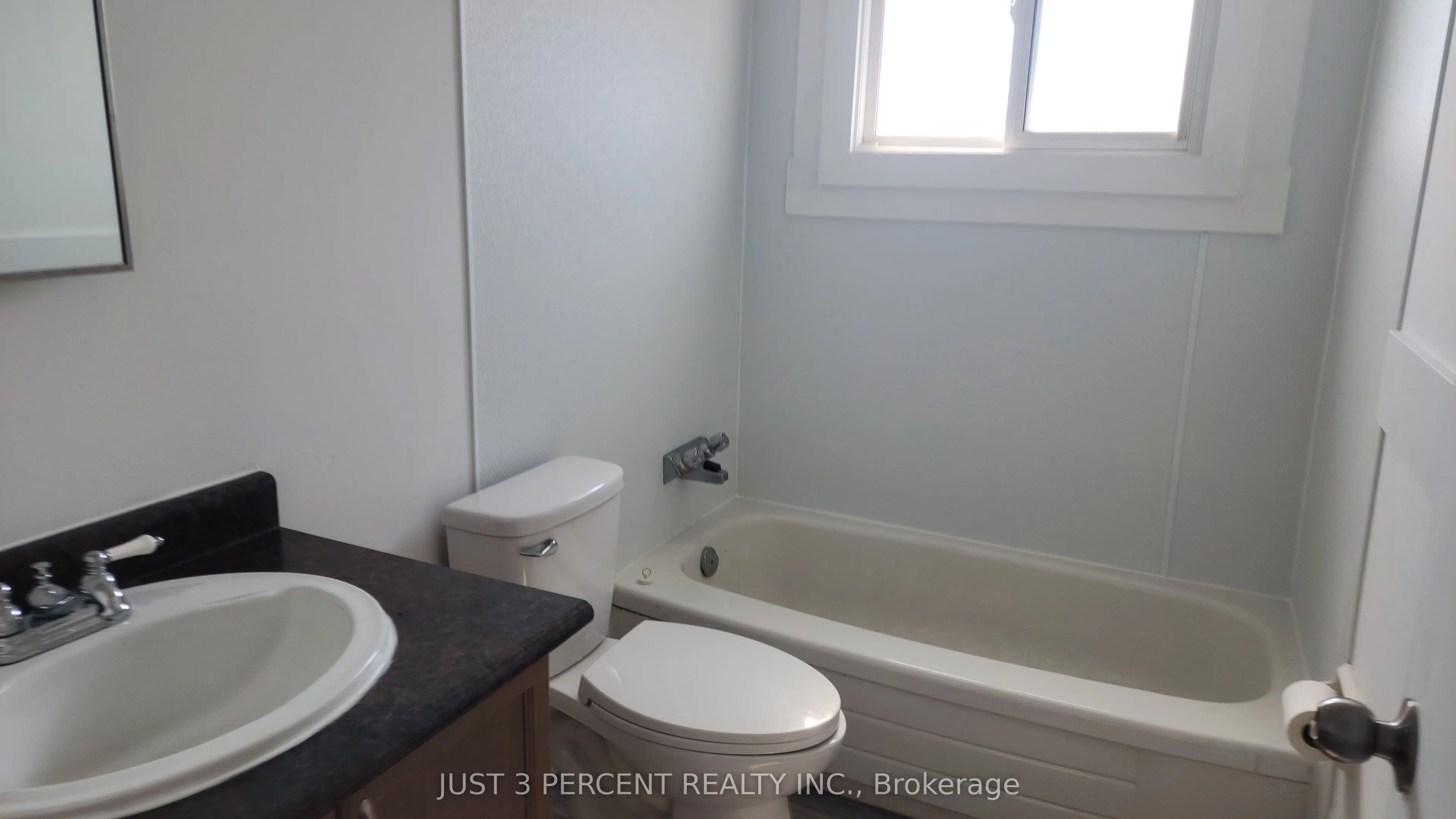 198 Aylmer Street N