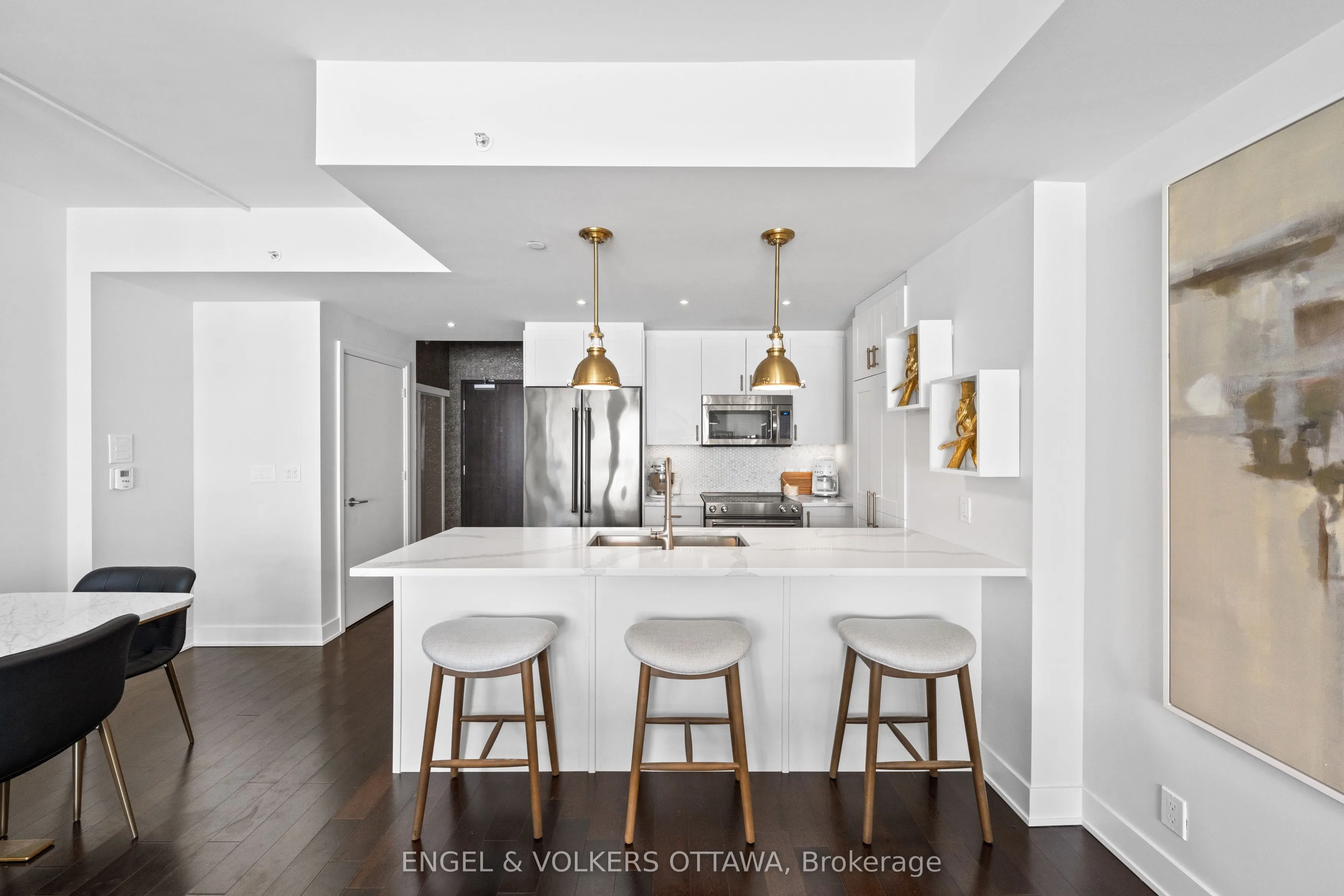 1035 Bank Street #110
