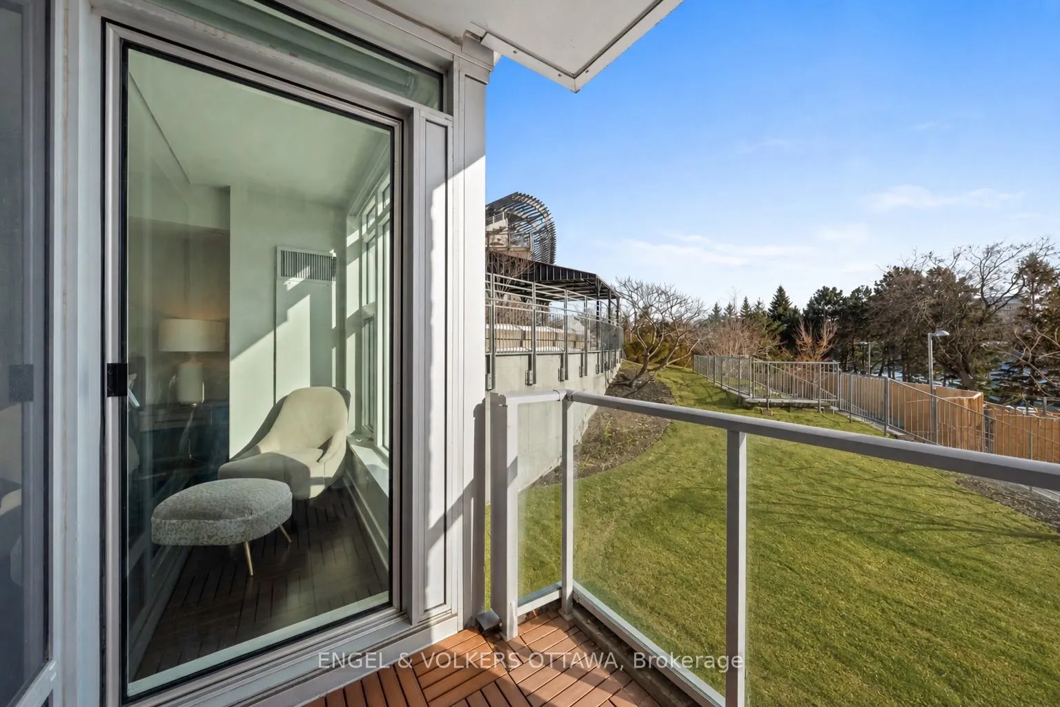 1035 Bank Street #110