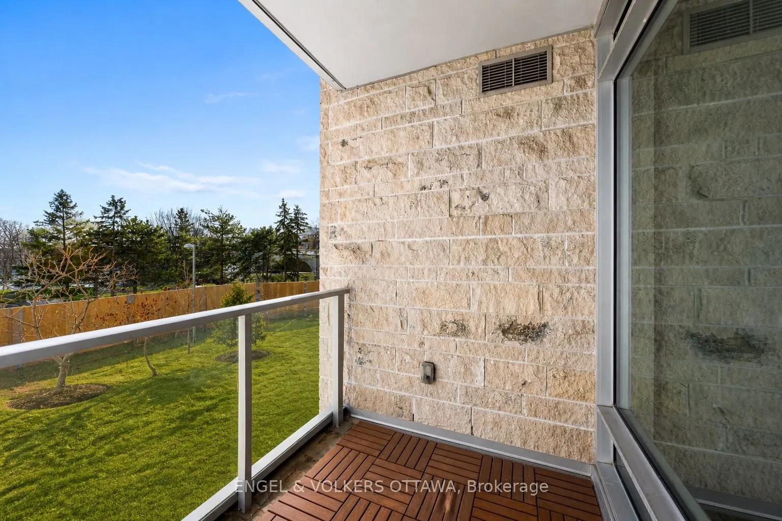 1035 Bank Street #110