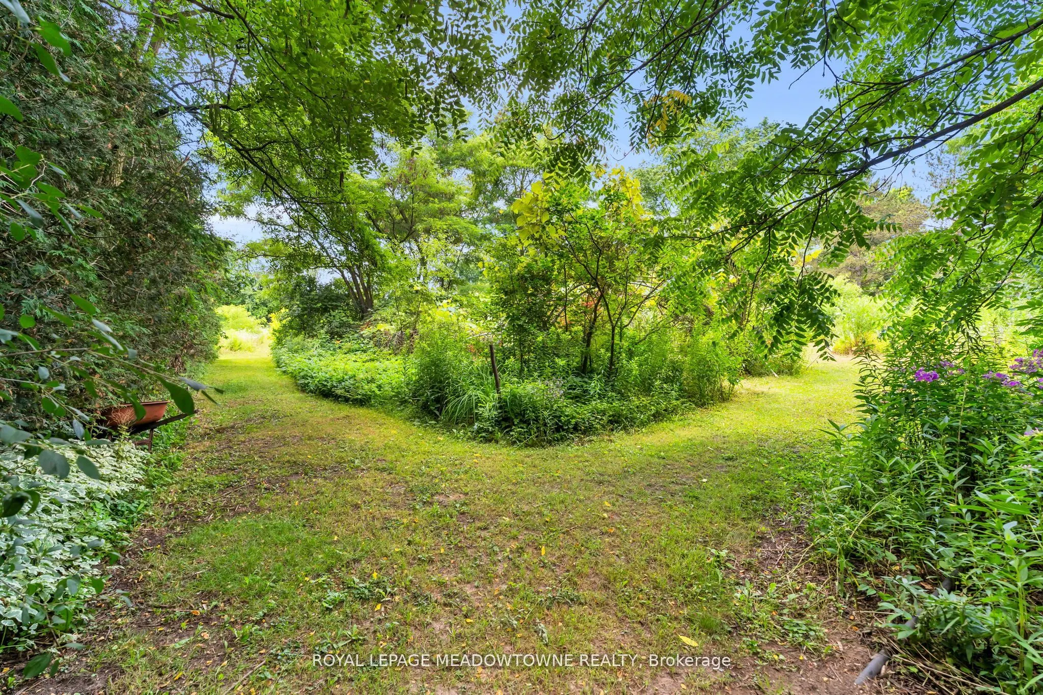 9483 Wellington rd 124 Road