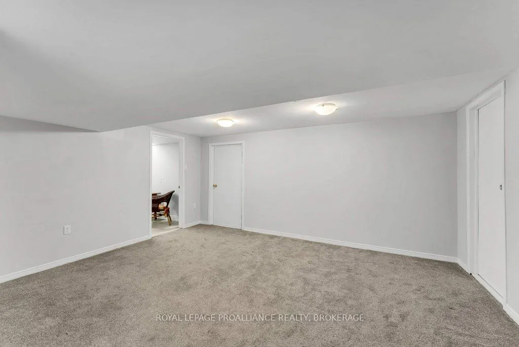 302 Arrowhead Place