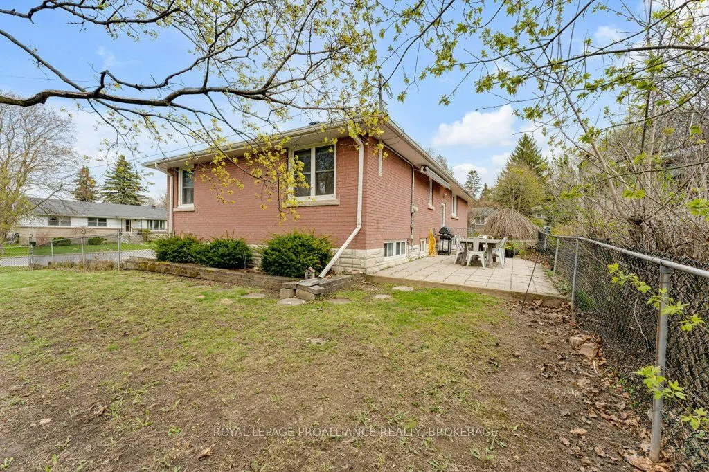302 Arrowhead Place