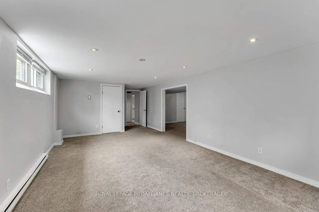 302 Arrowhead Place