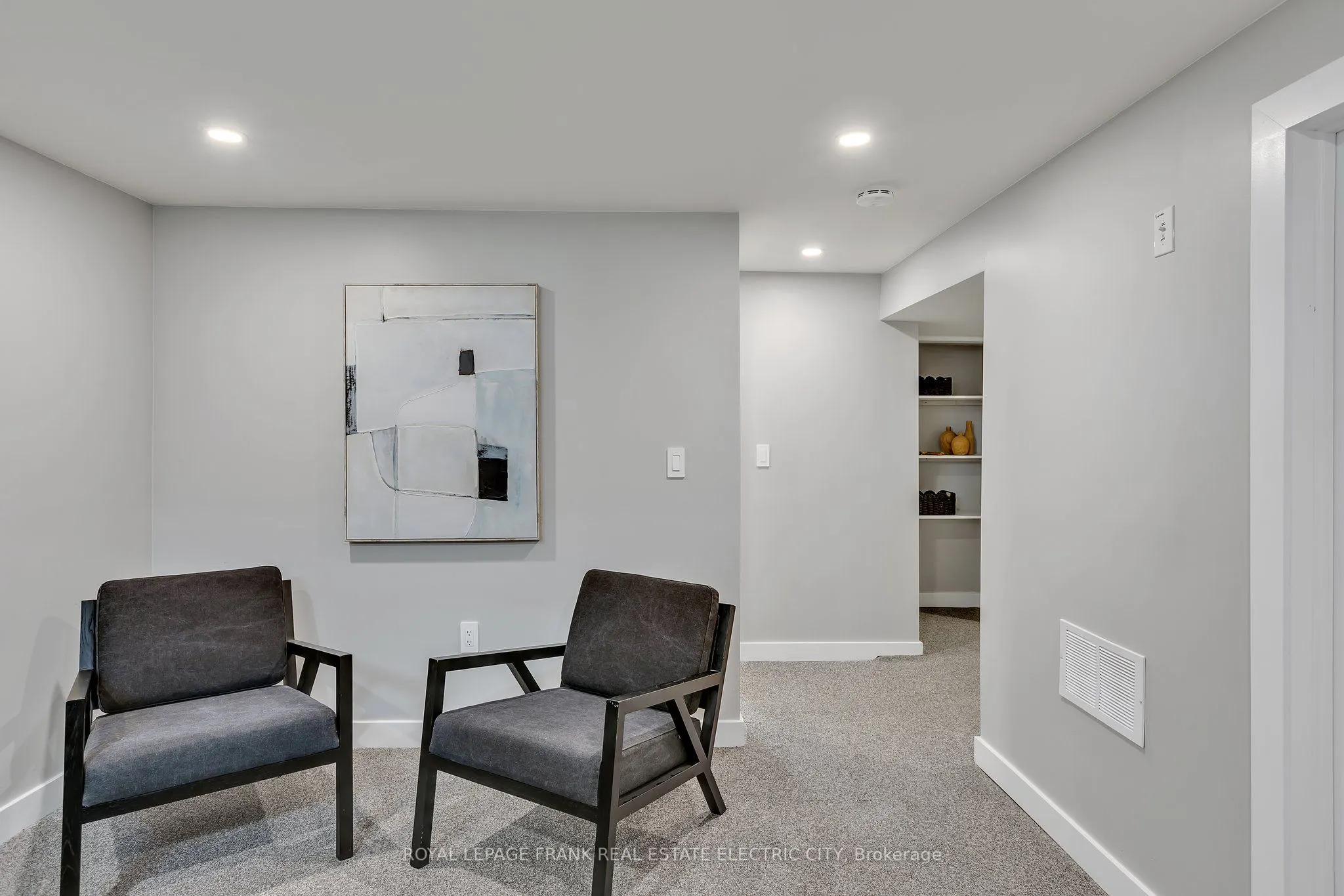 547 Rose Avenue