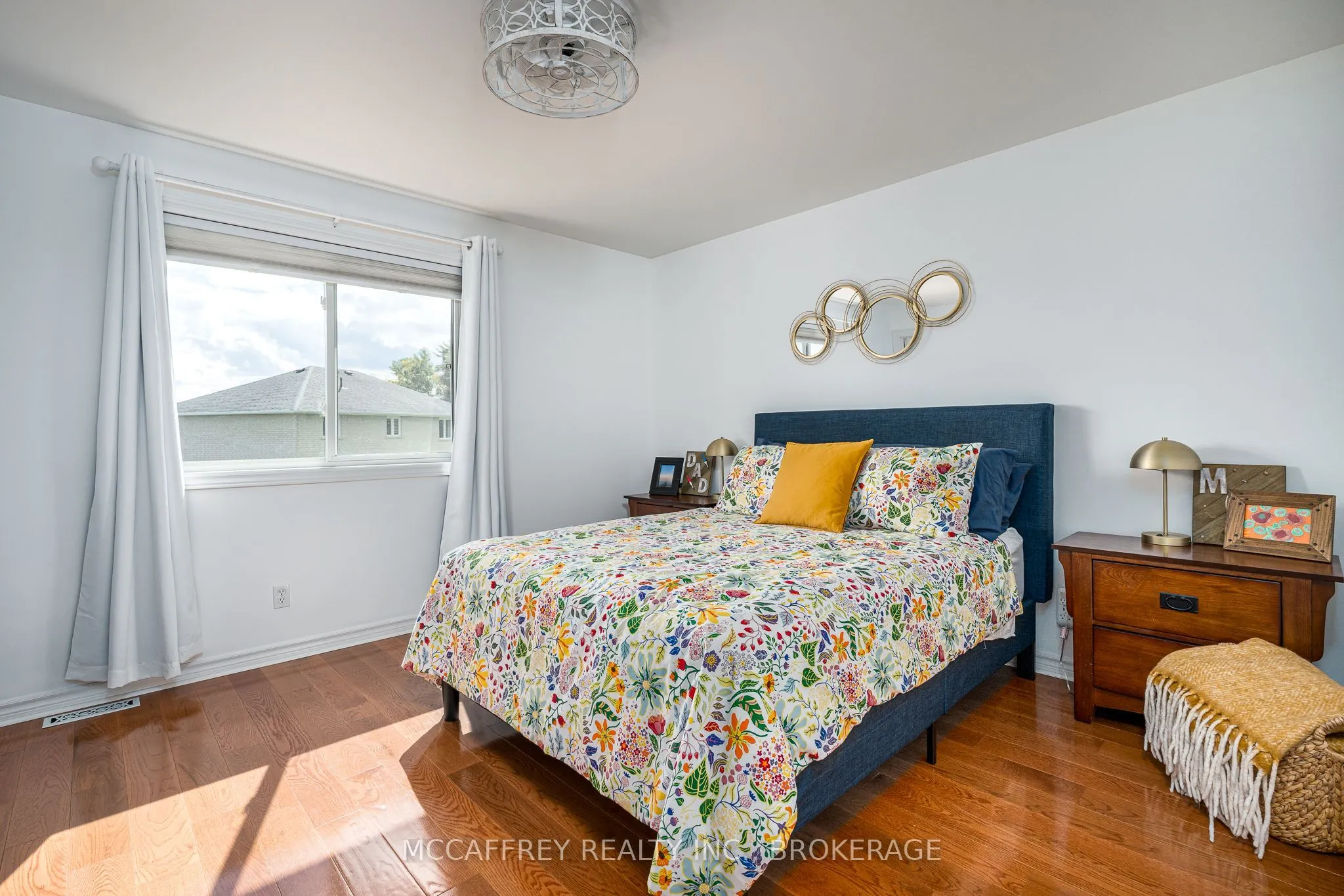 444 BRIDGE Street W