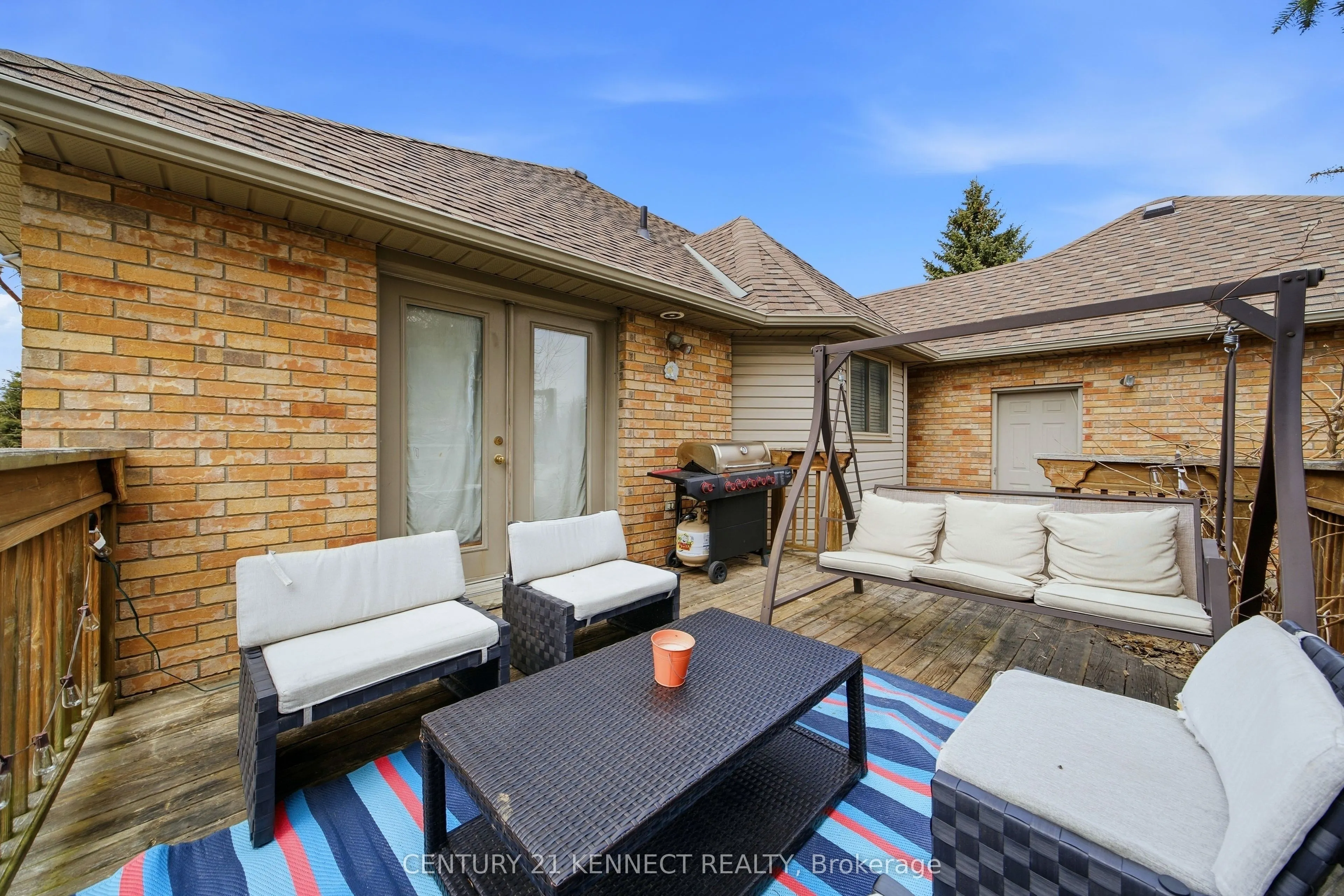 6 Laing Court