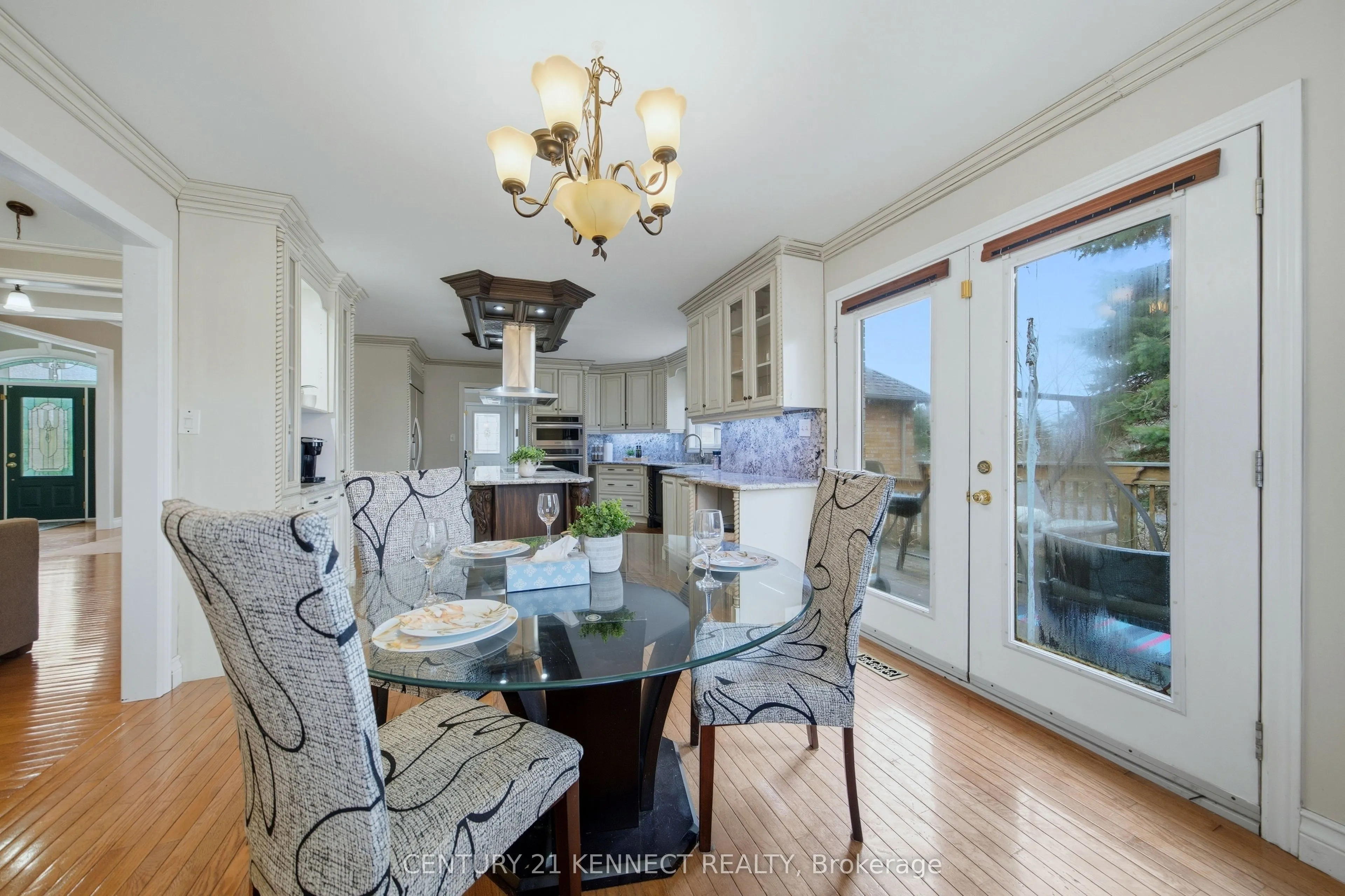 6 Laing Court