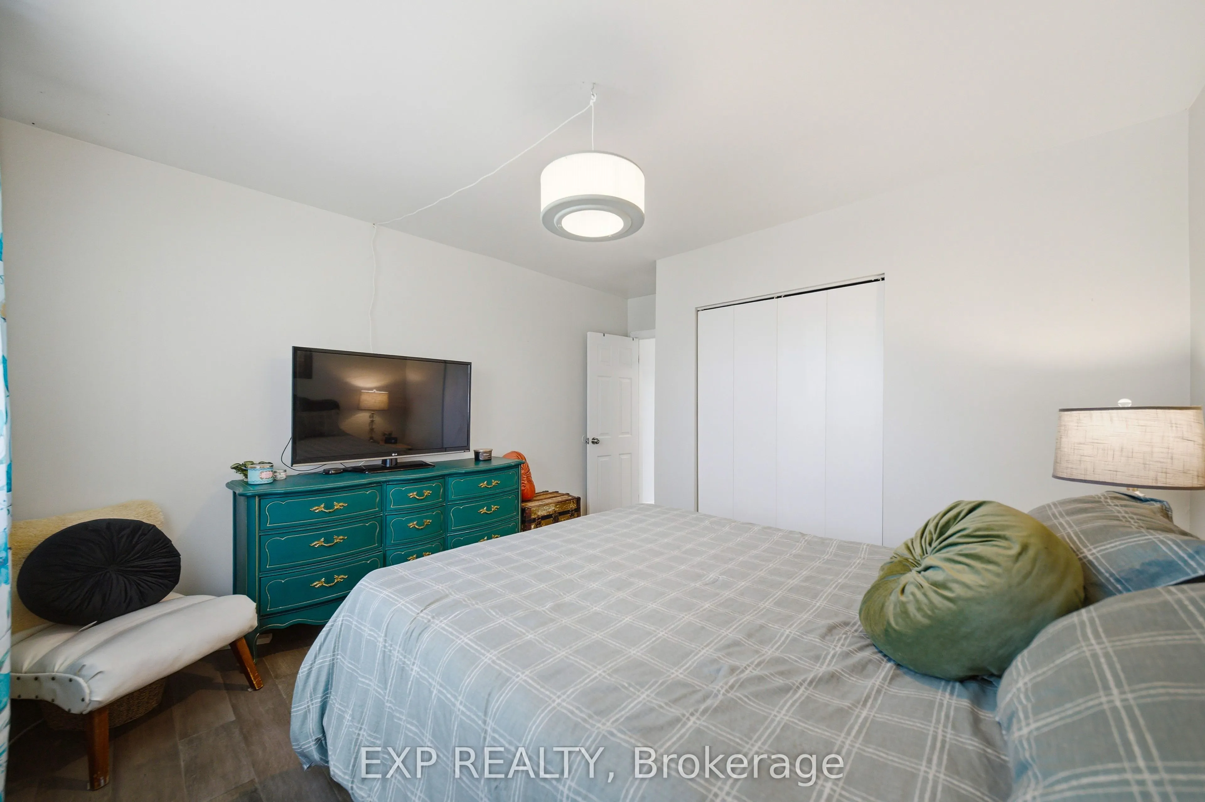 6892 Boundary Road