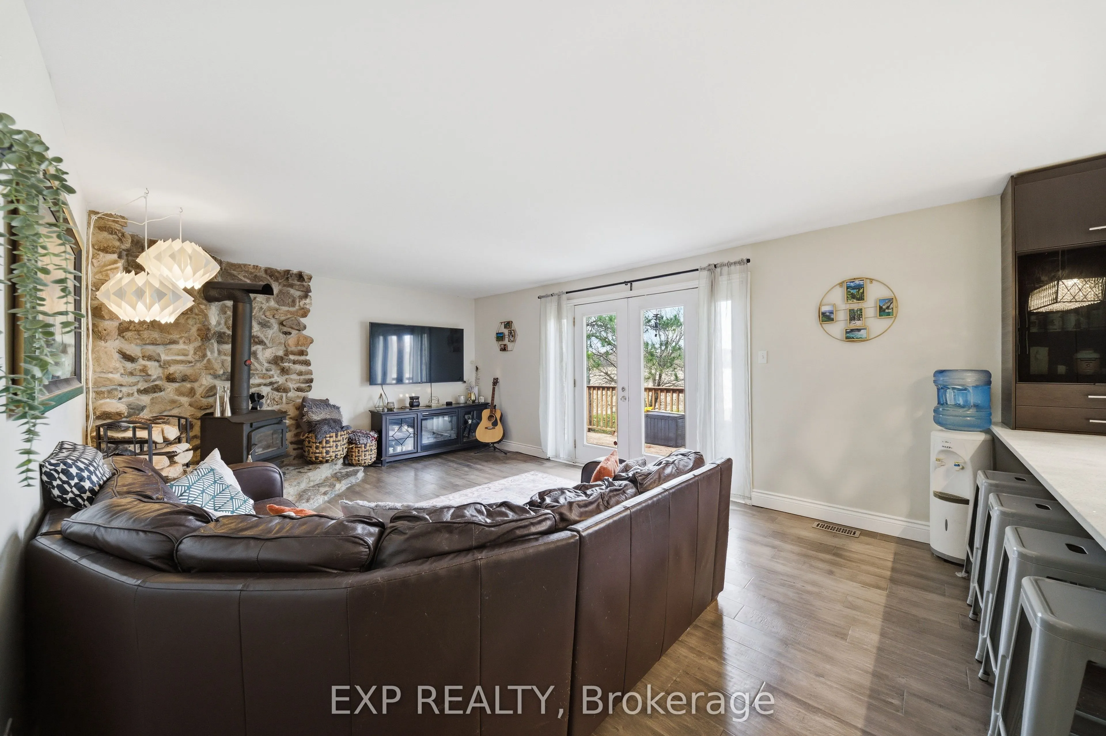 6892 Boundary Road