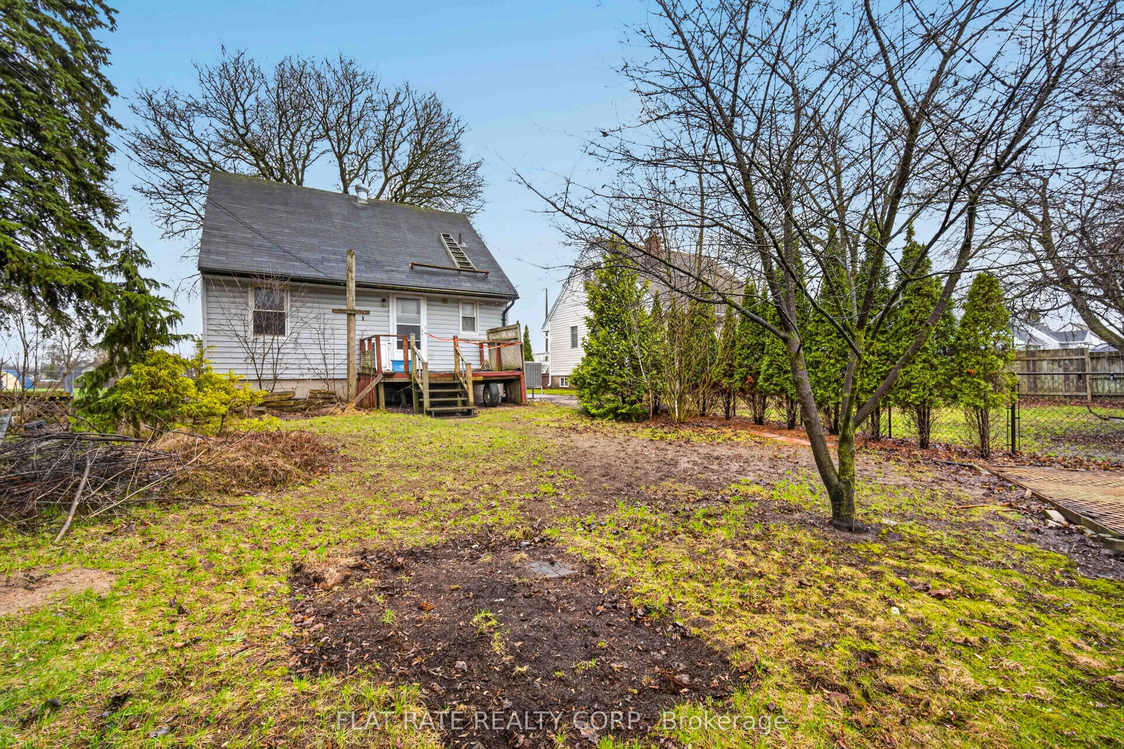 718 GILLESPIE Avenue