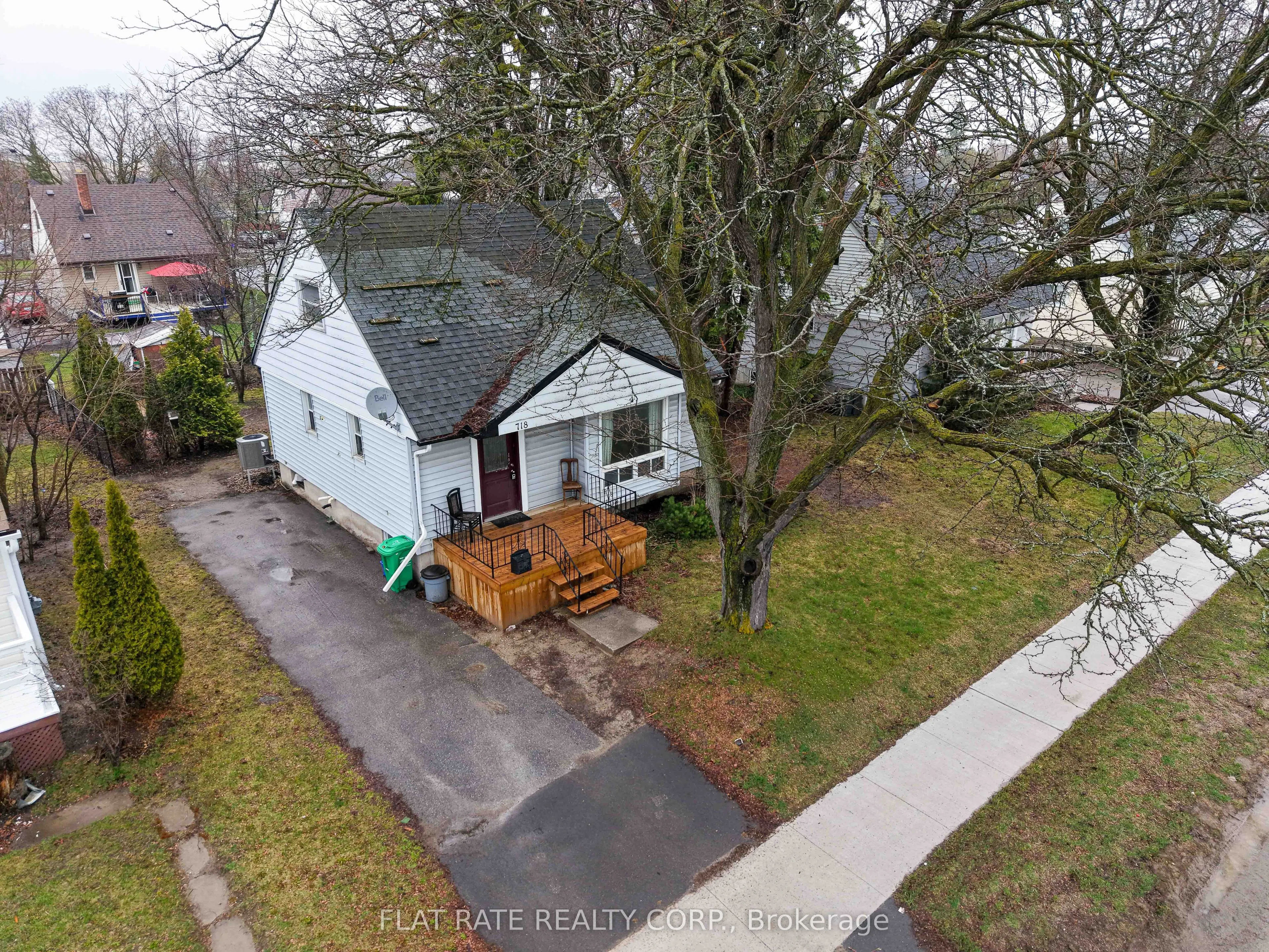 718 GILLESPIE Avenue