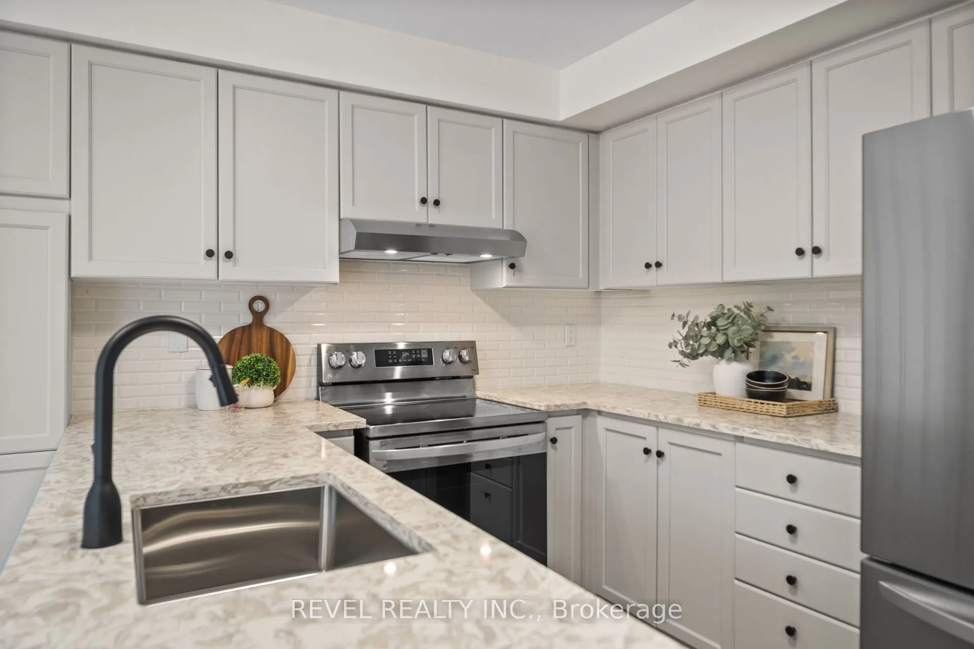 320 Hamilton Drive #10