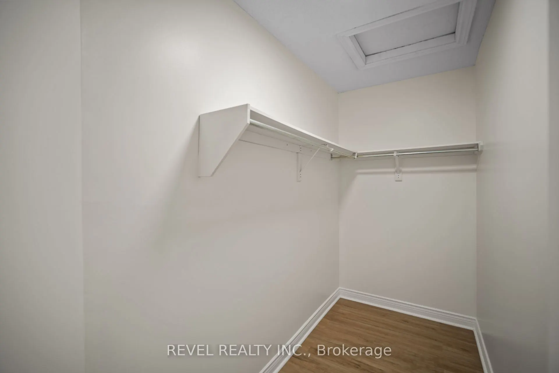 320 Hamilton Drive #10