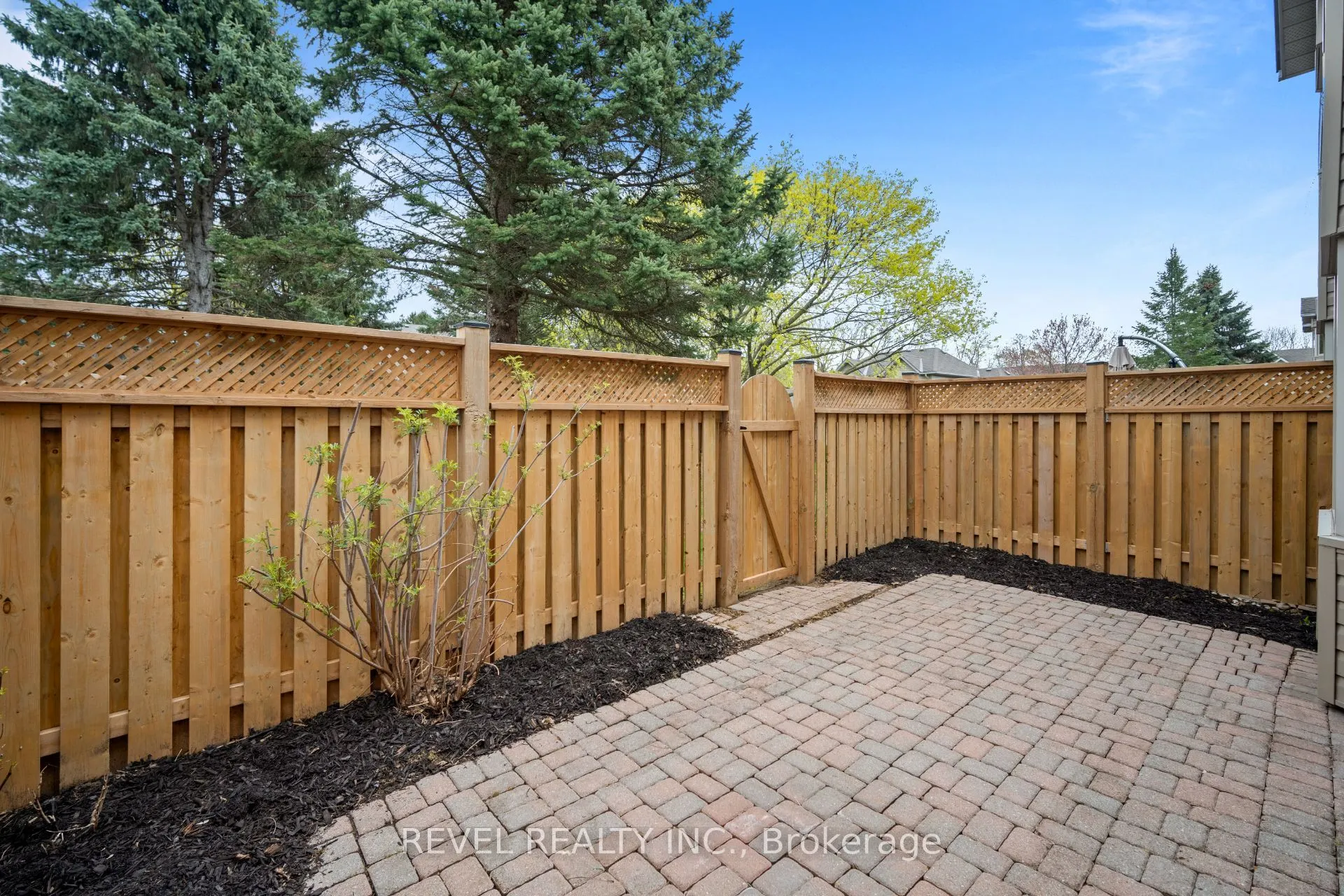 320 Hamilton Drive #10