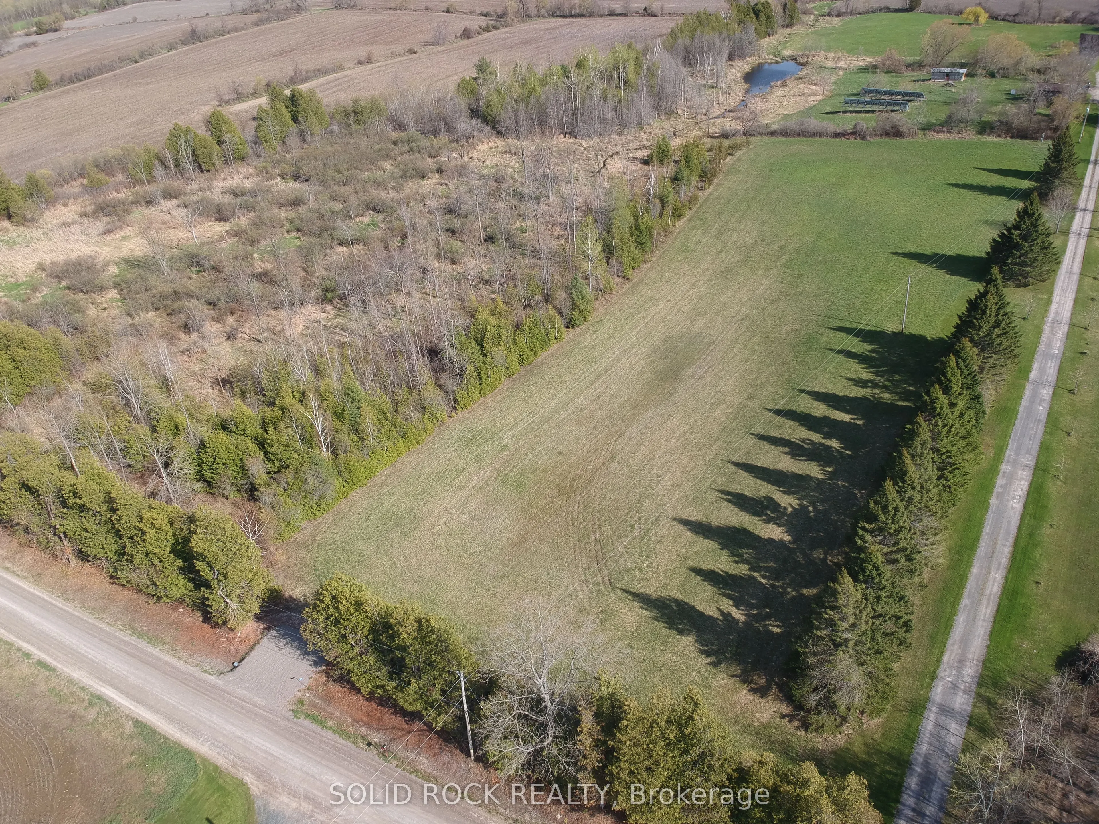 3711 10th Line East