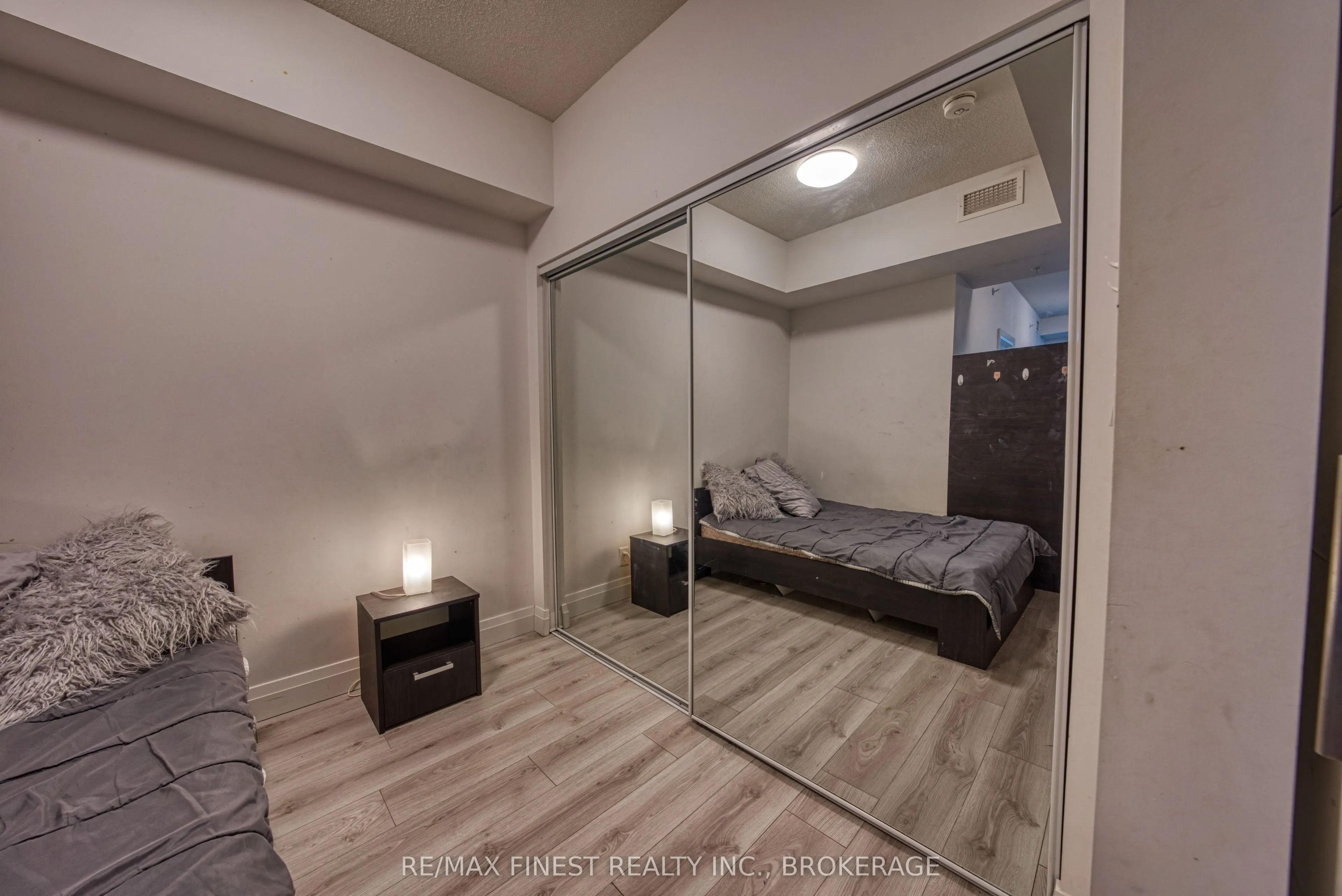 652 Princess Street #522