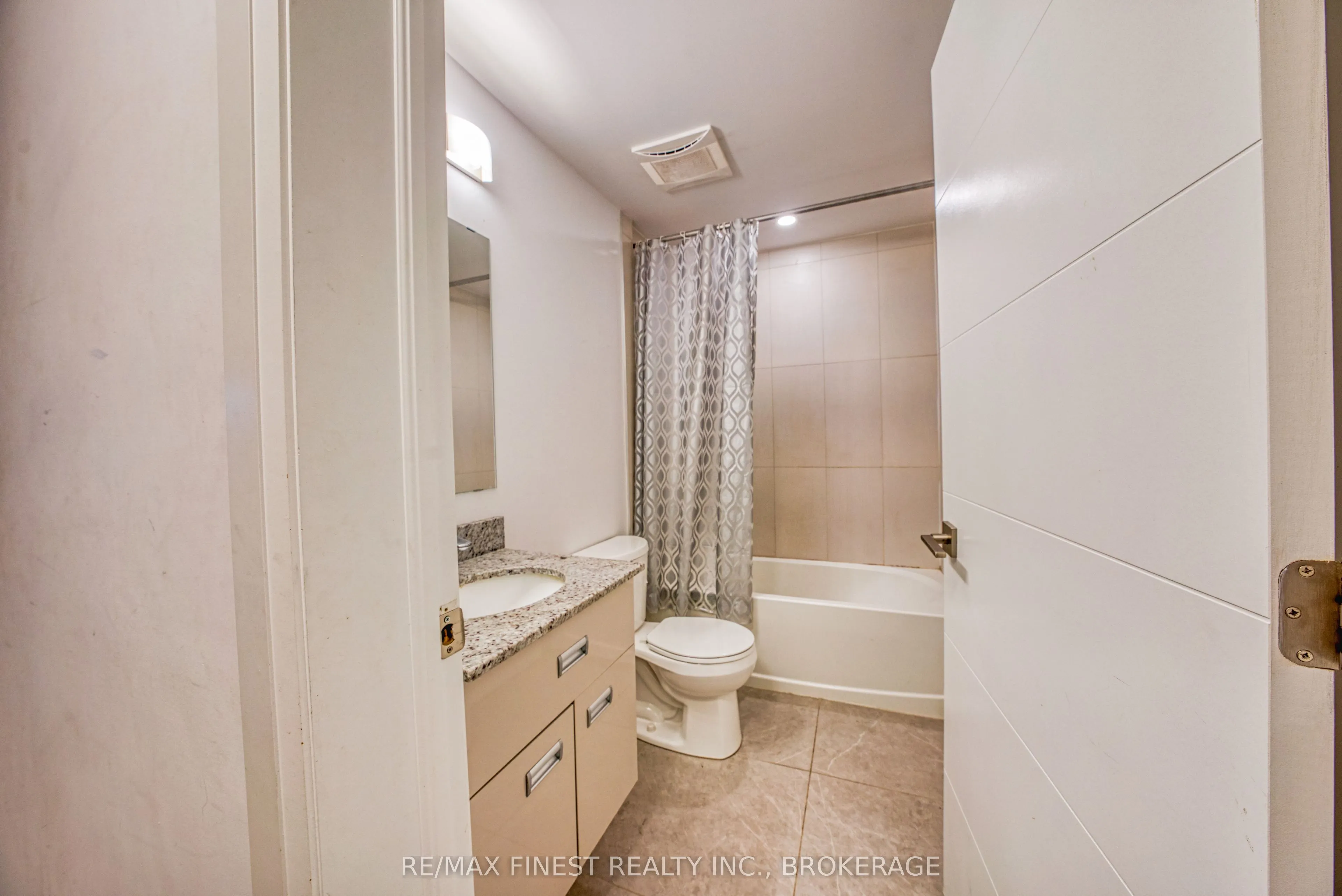 652 Princess Street #522
