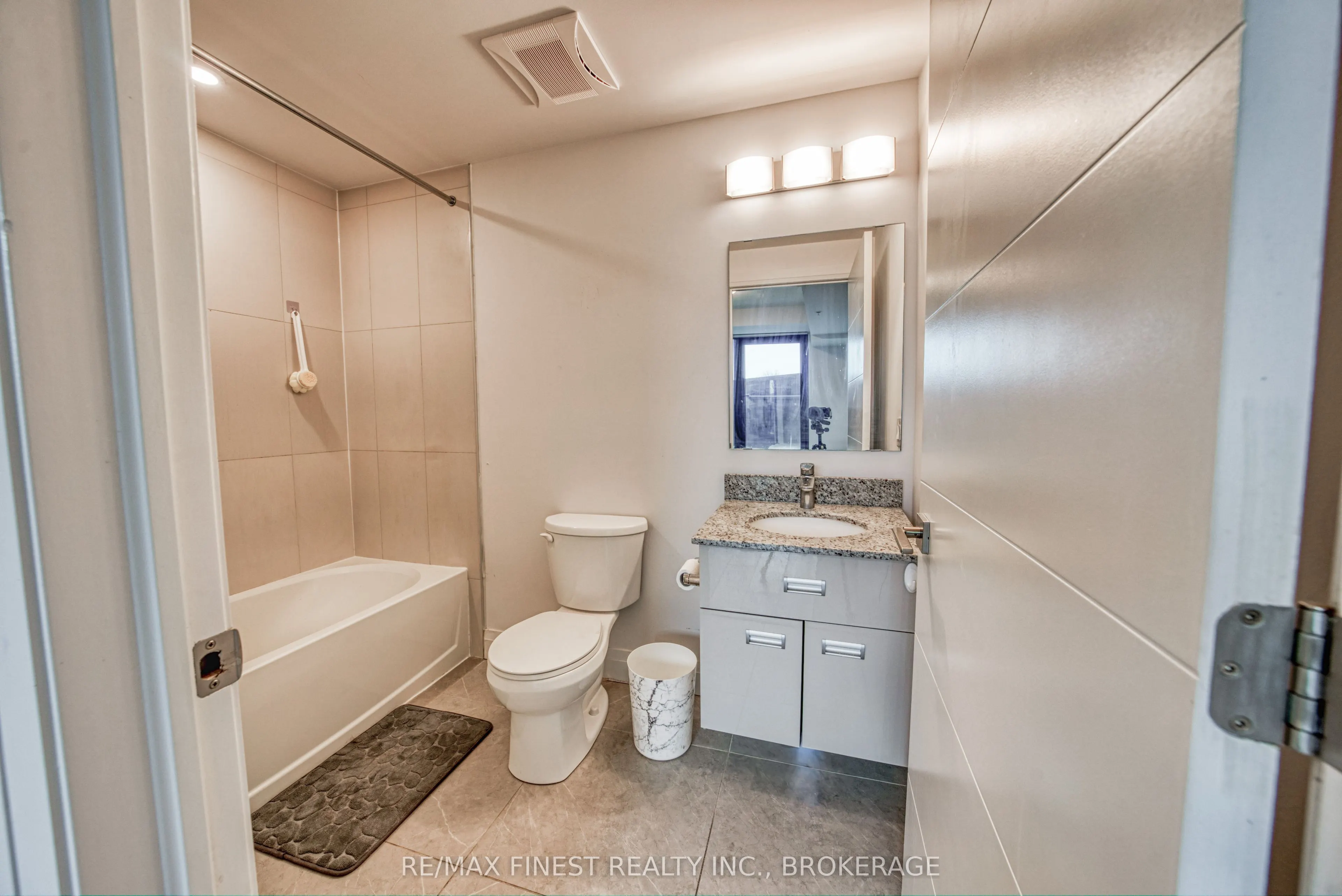 652 Princess Street #522