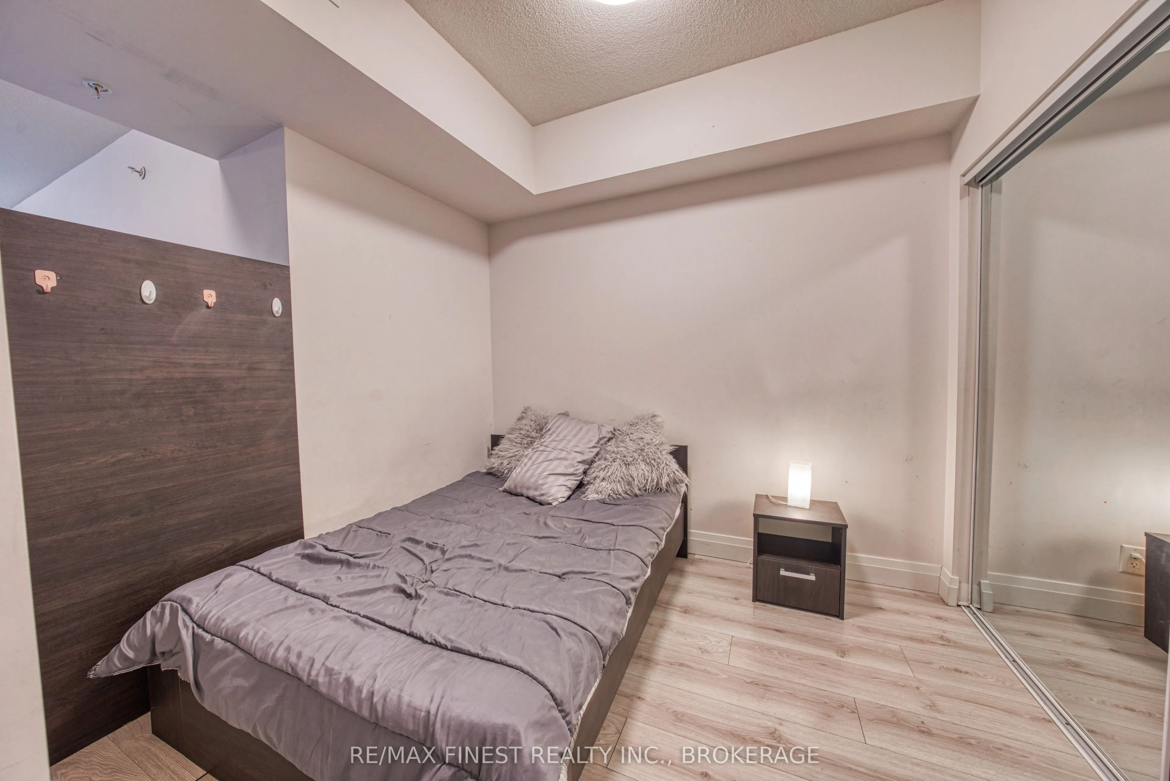 652 Princess Street #522