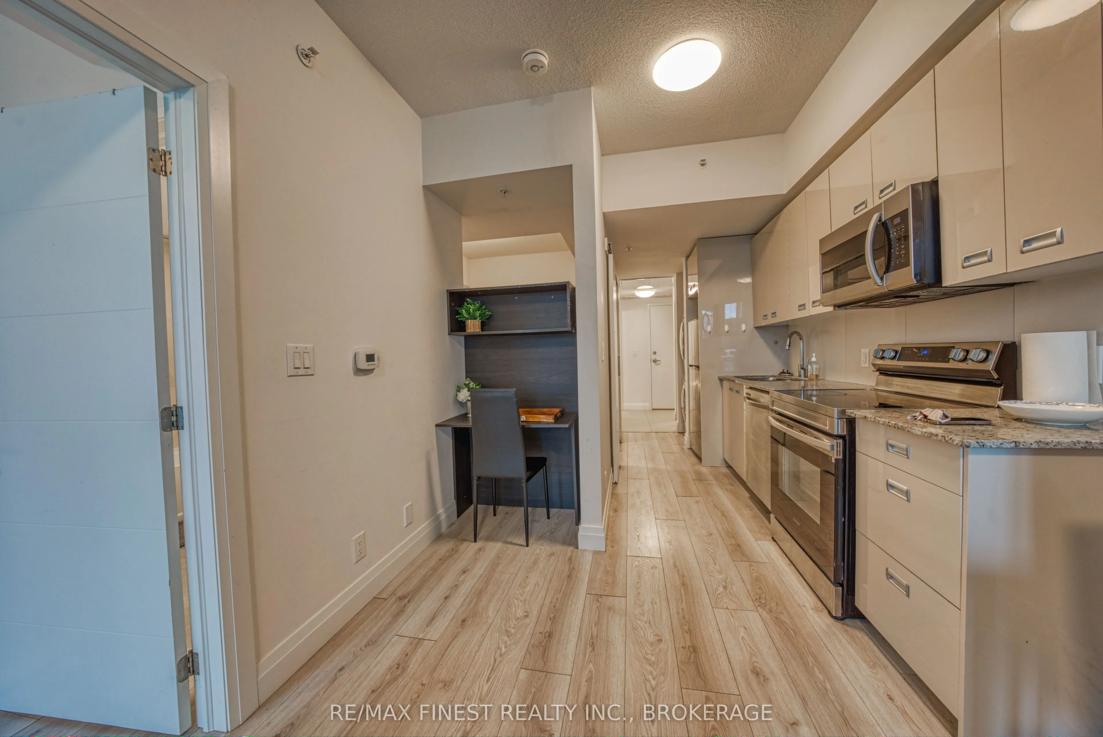652 Princess Street #522
