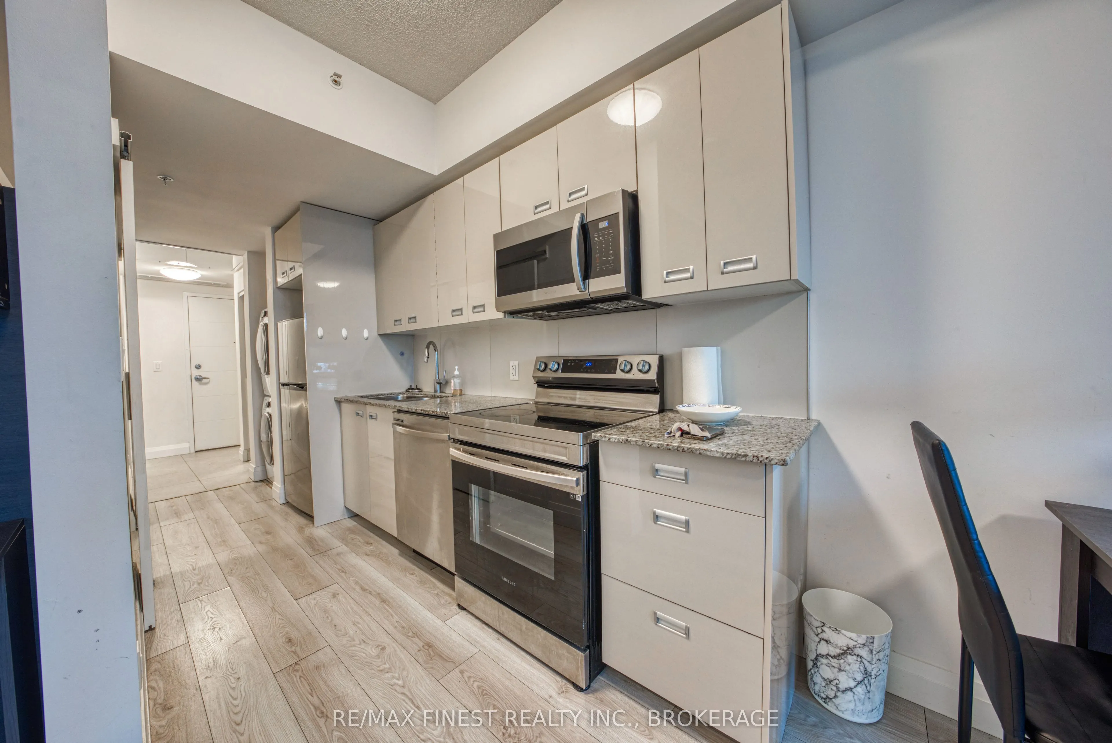 652 Princess Street #522