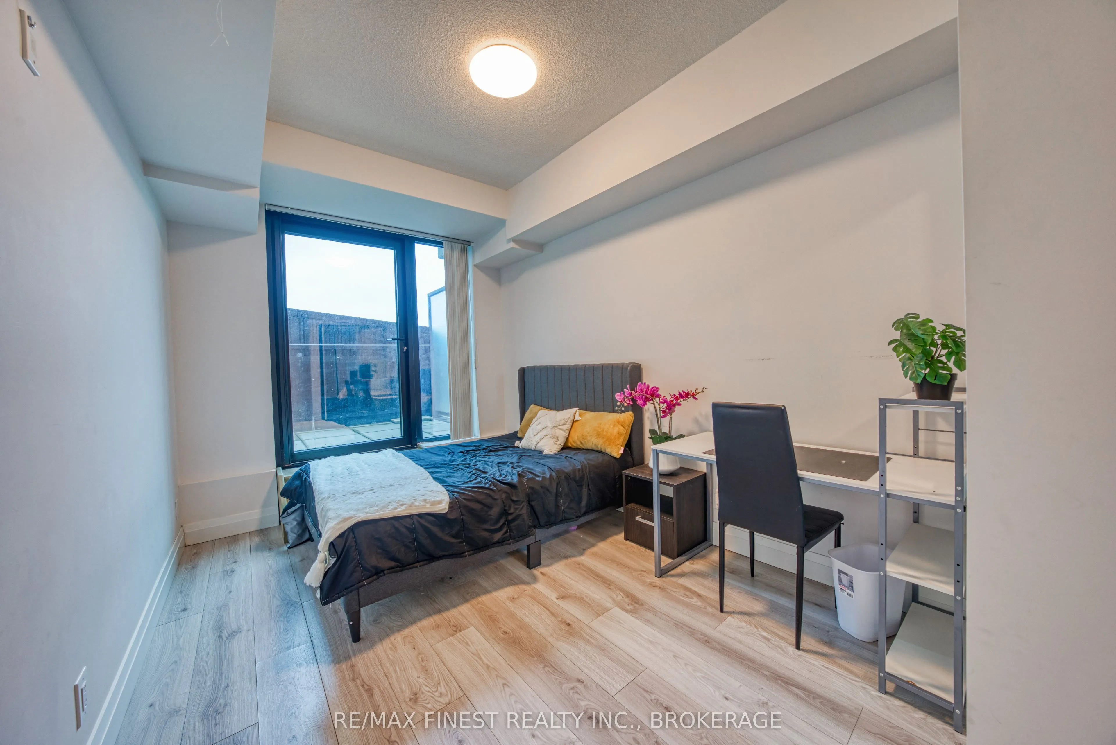 652 Princess Street #522