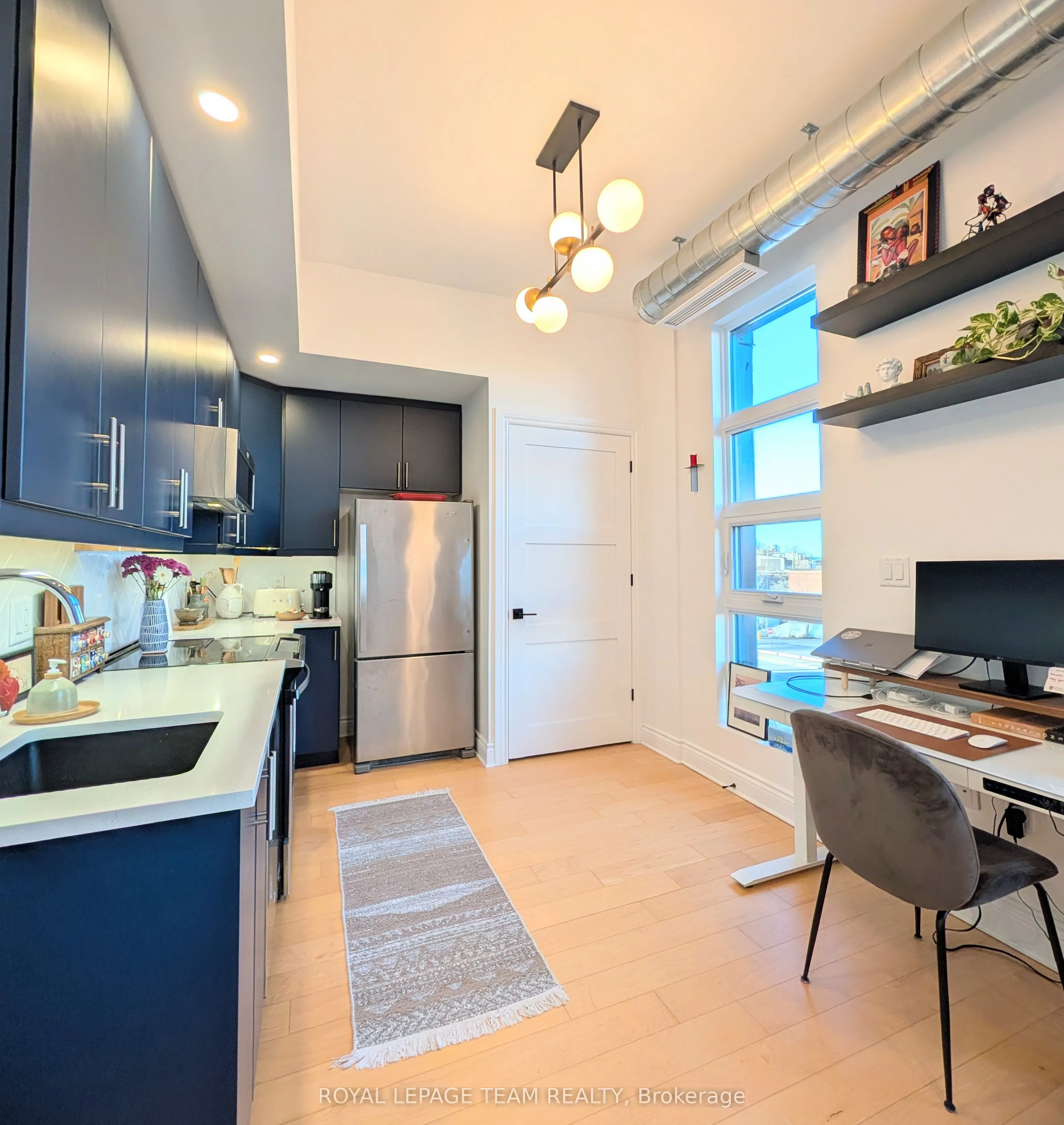 101 Pinhey Street #304