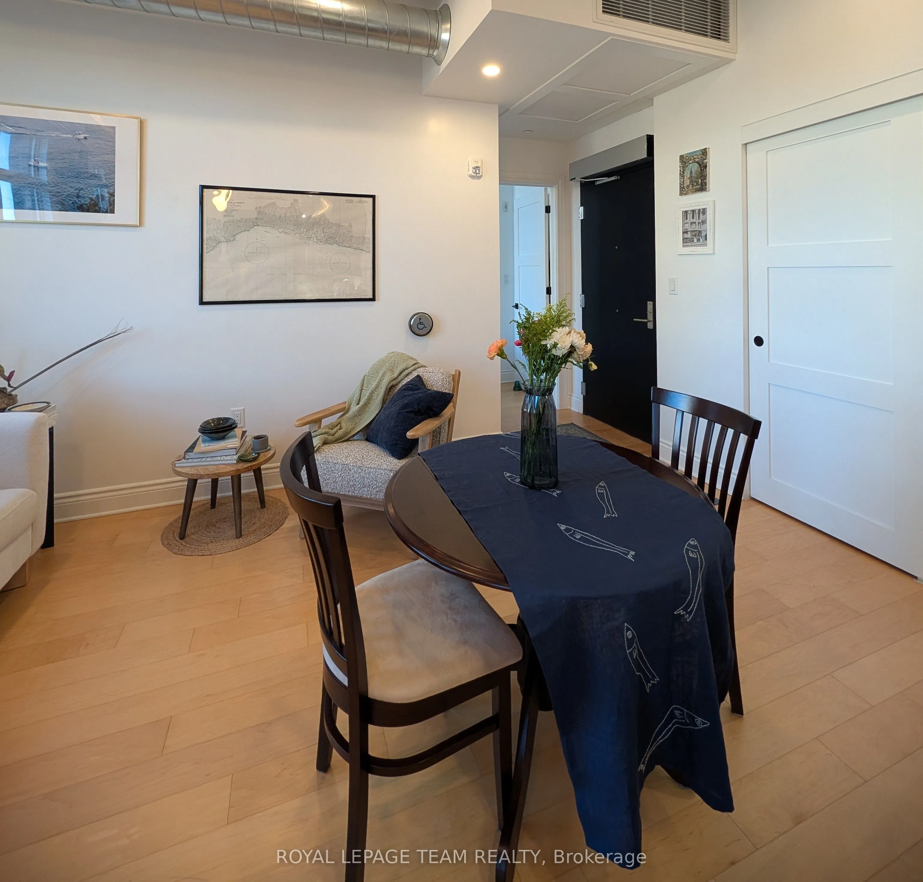 101 Pinhey Street #304