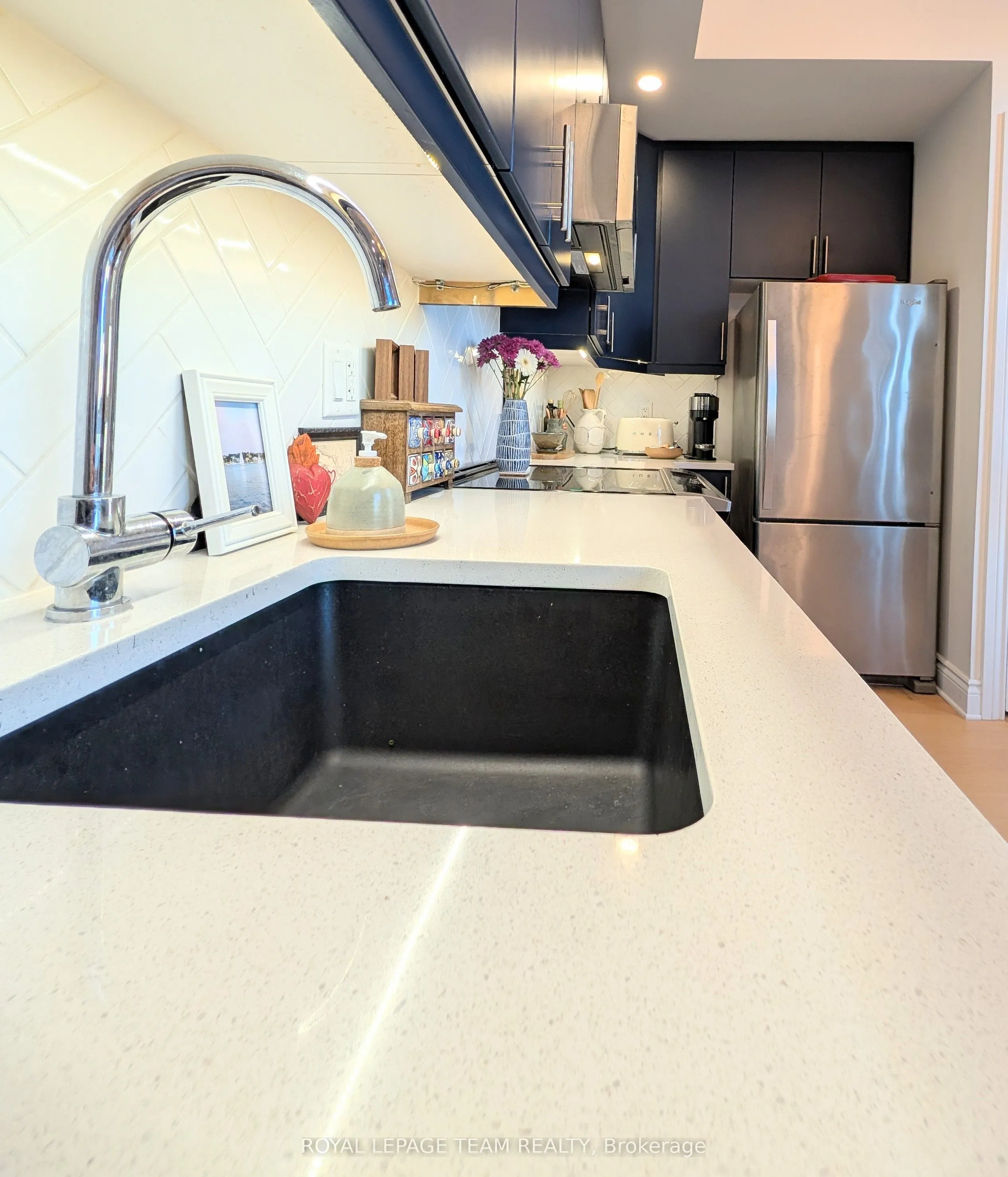 101 Pinhey Street #304