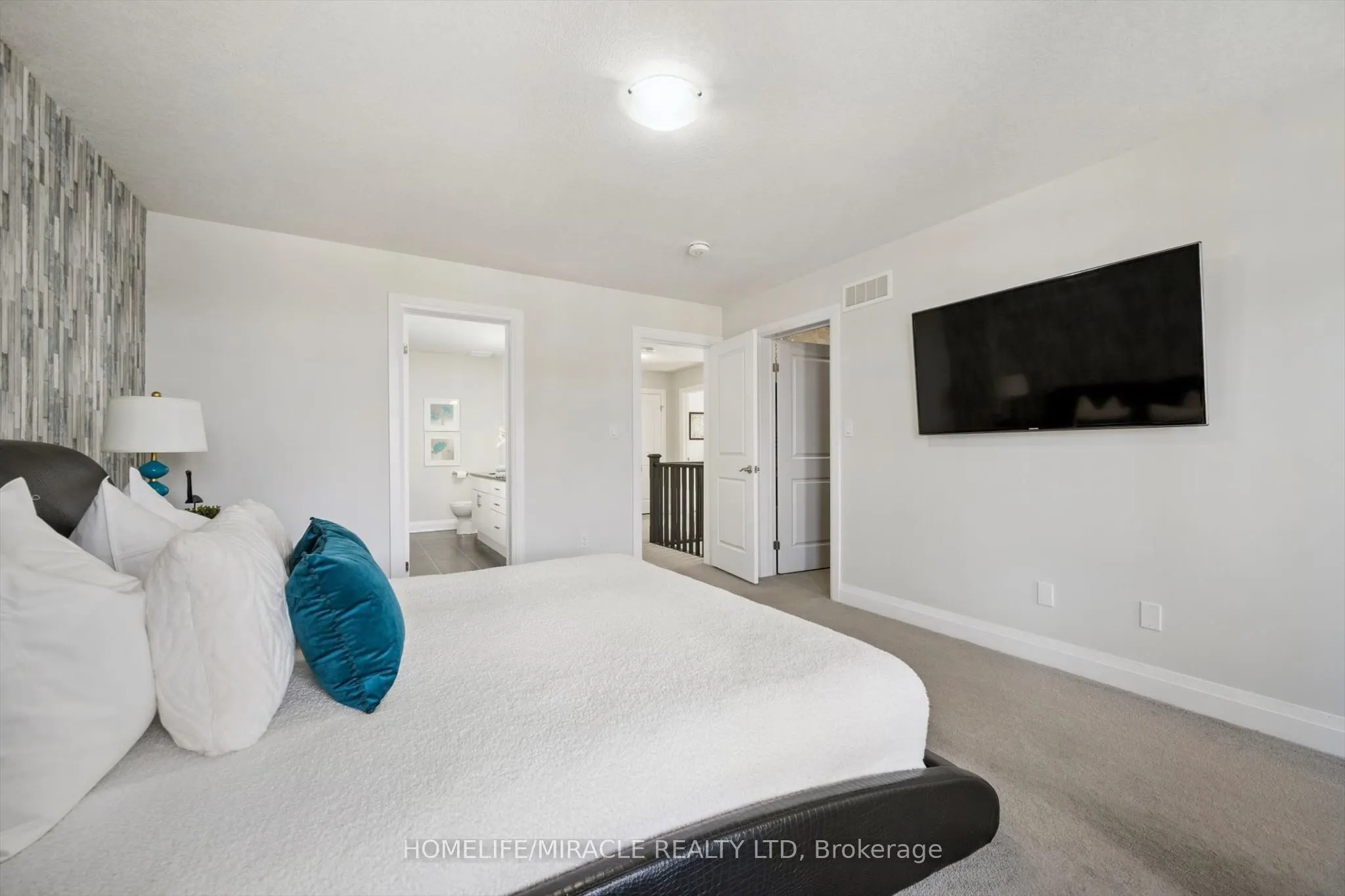 736 Wood Lily Street