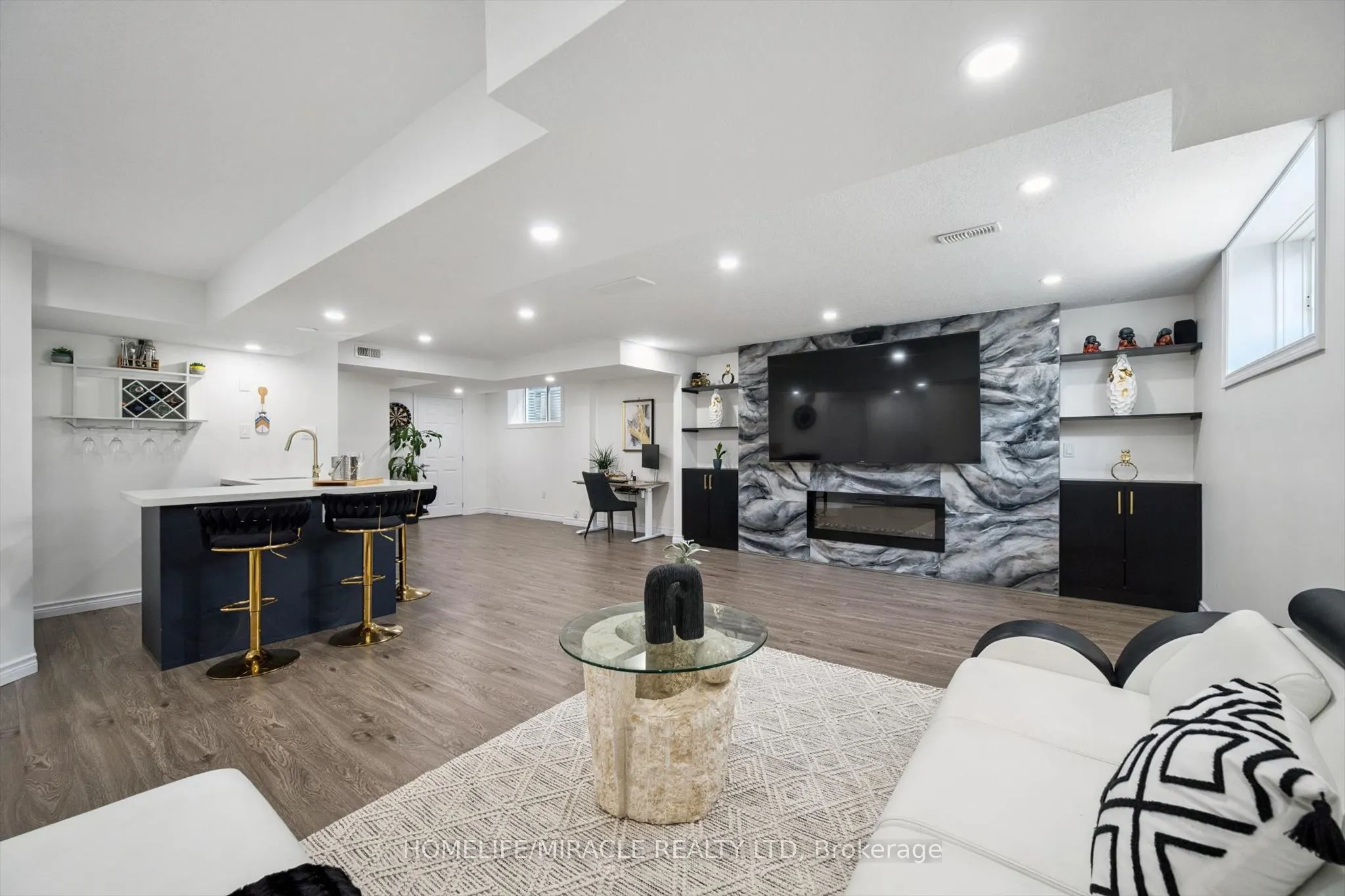 736 Wood Lily Street