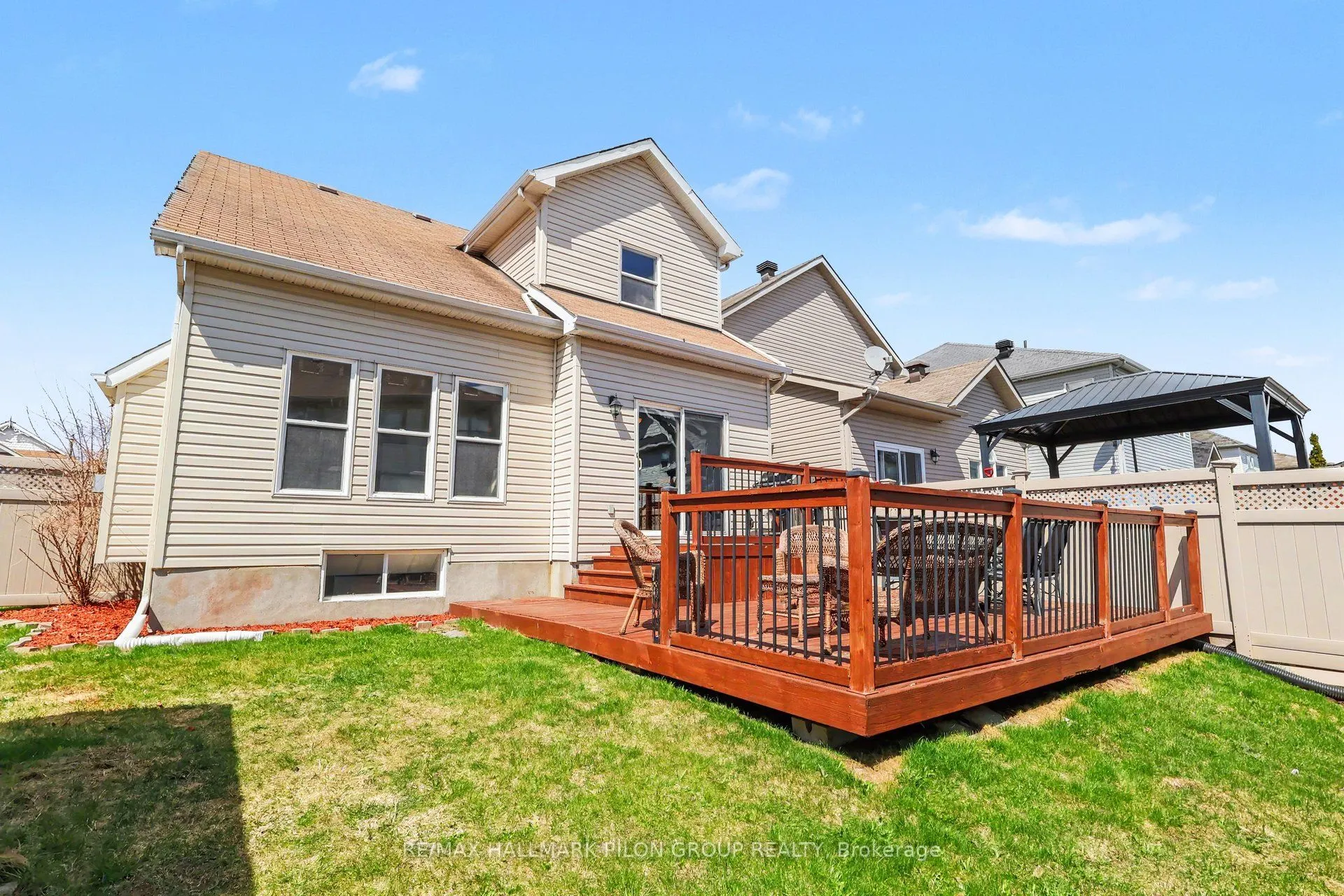 1046 Fieldfair Way