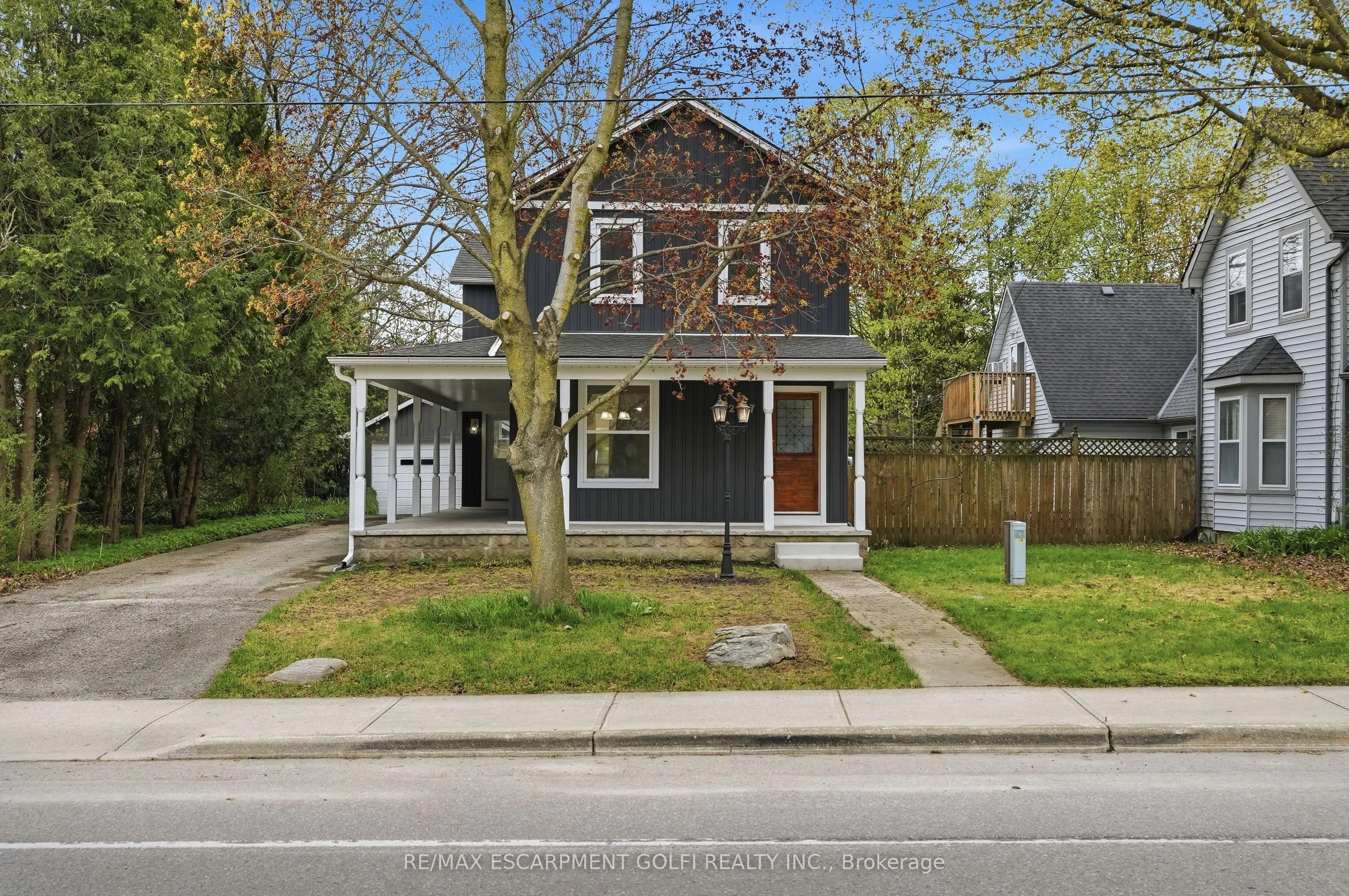 237 Main Street E