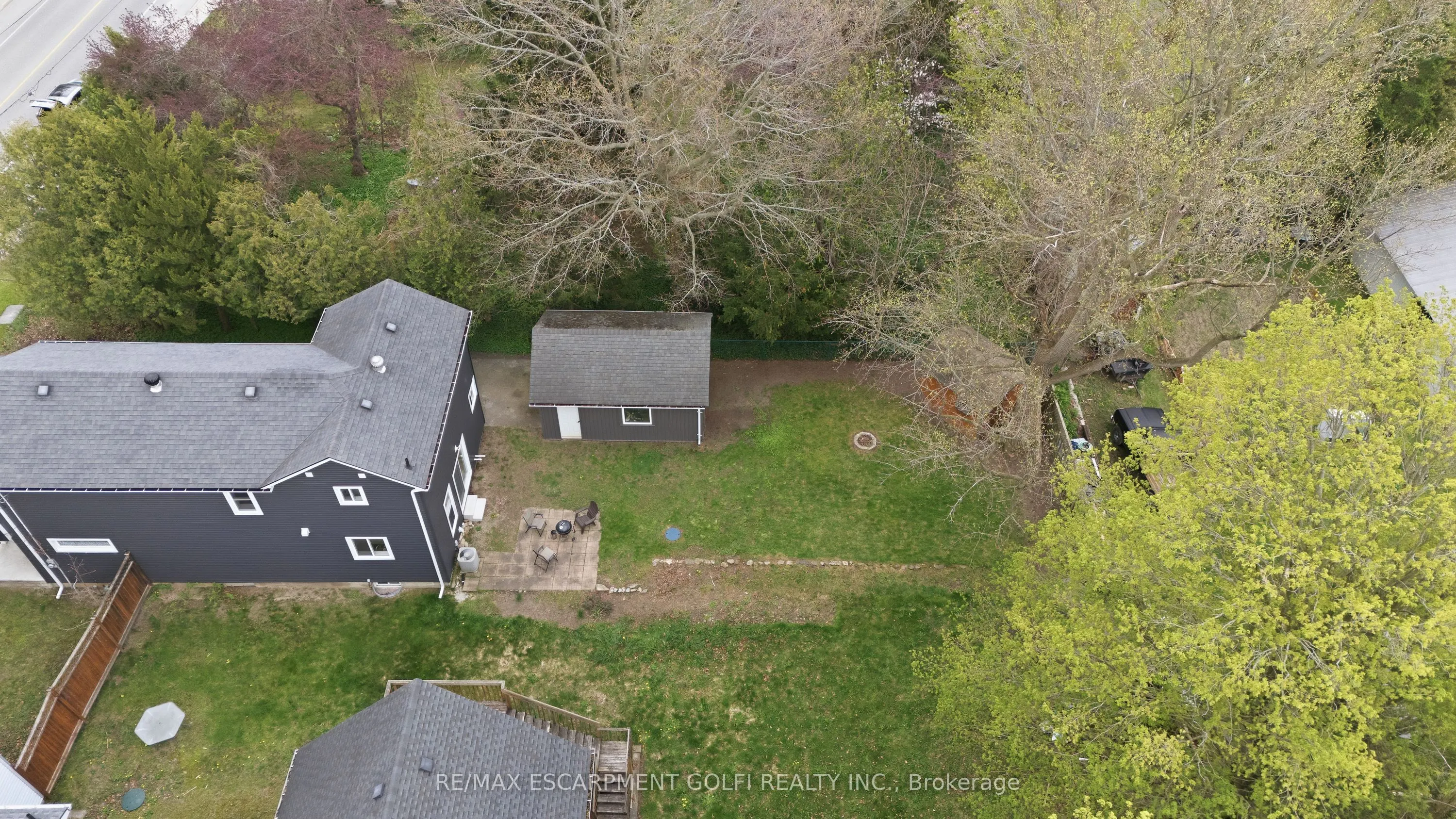 237 Main Street E