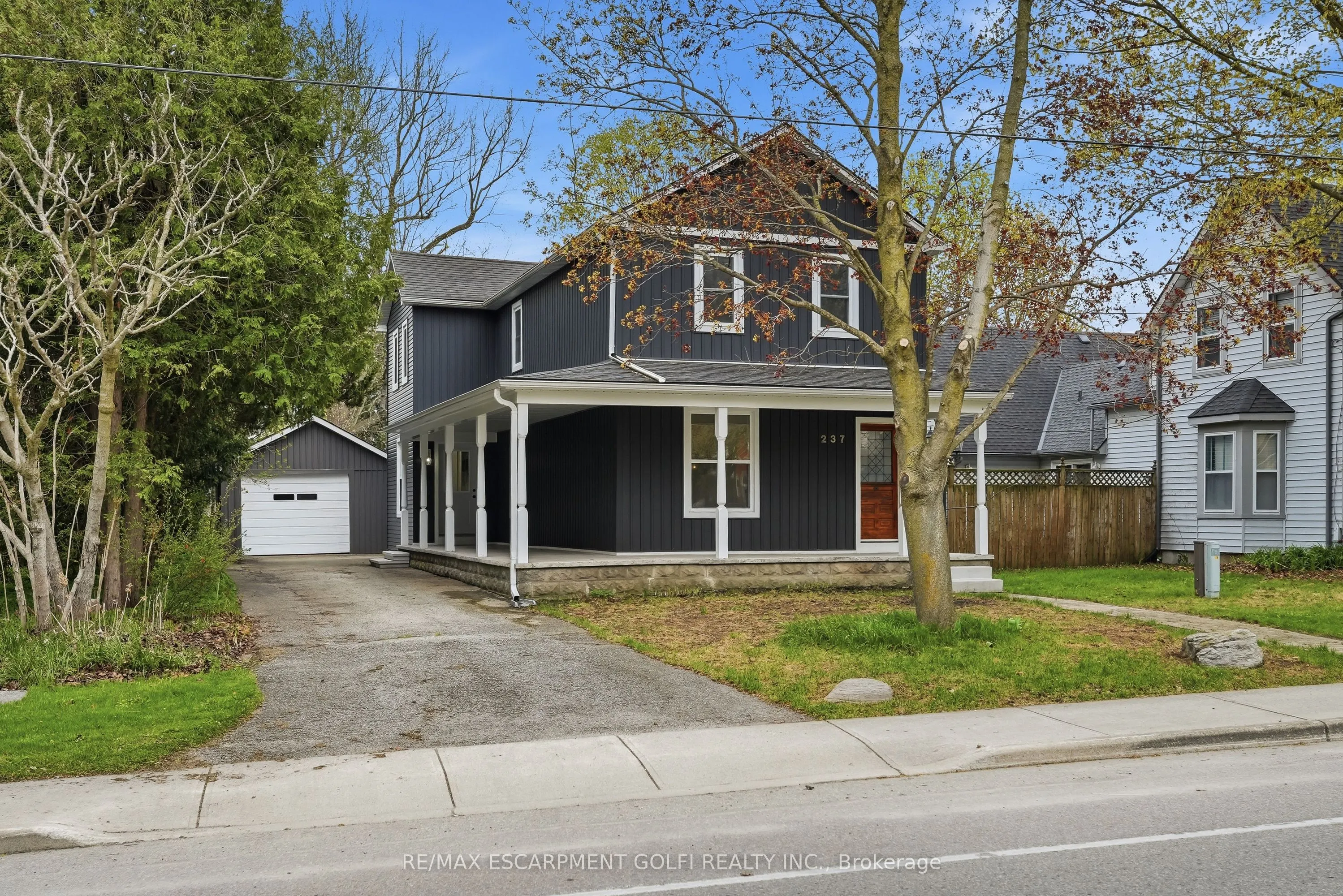 237 Main Street E