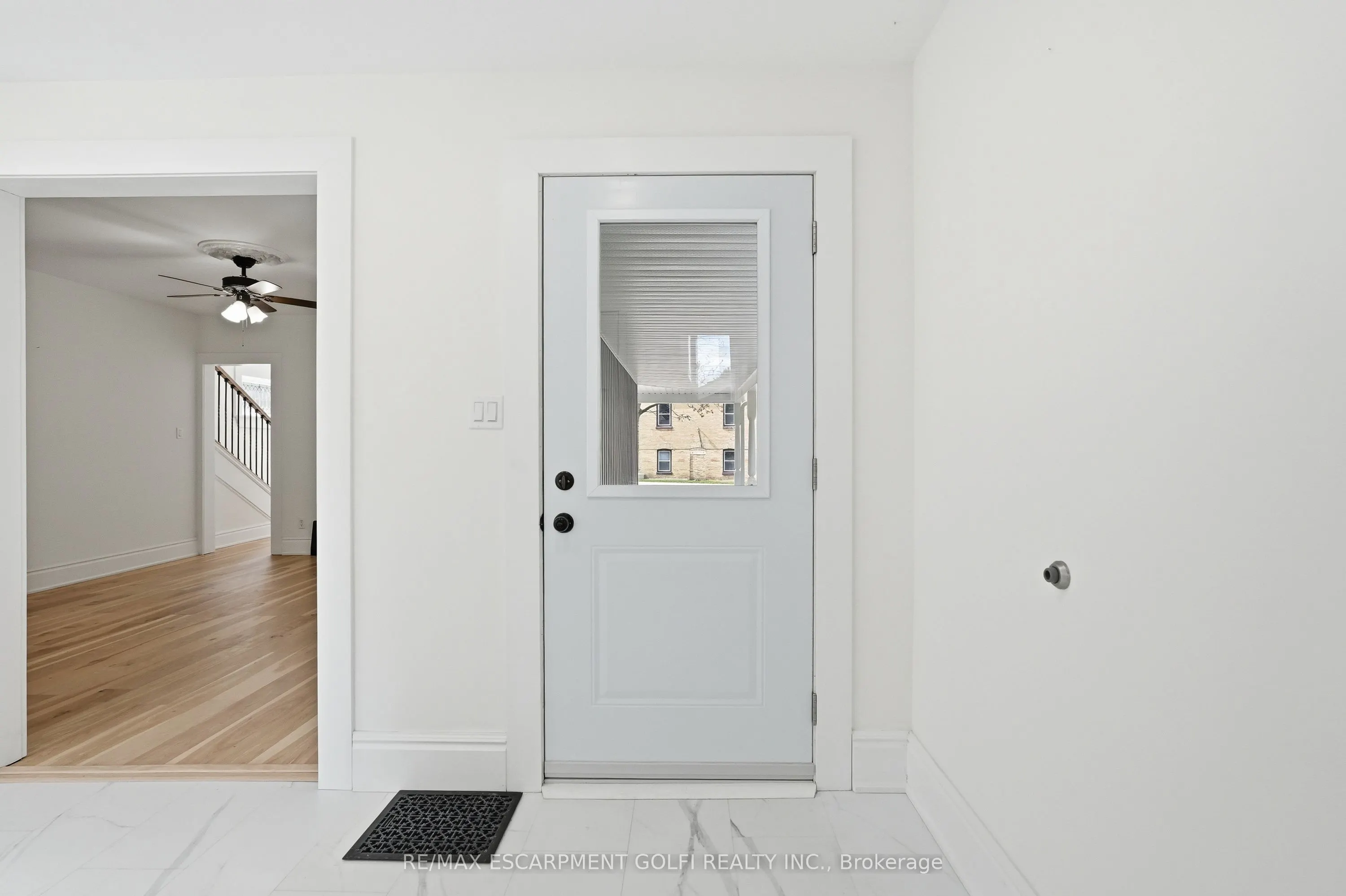 237 Main Street E