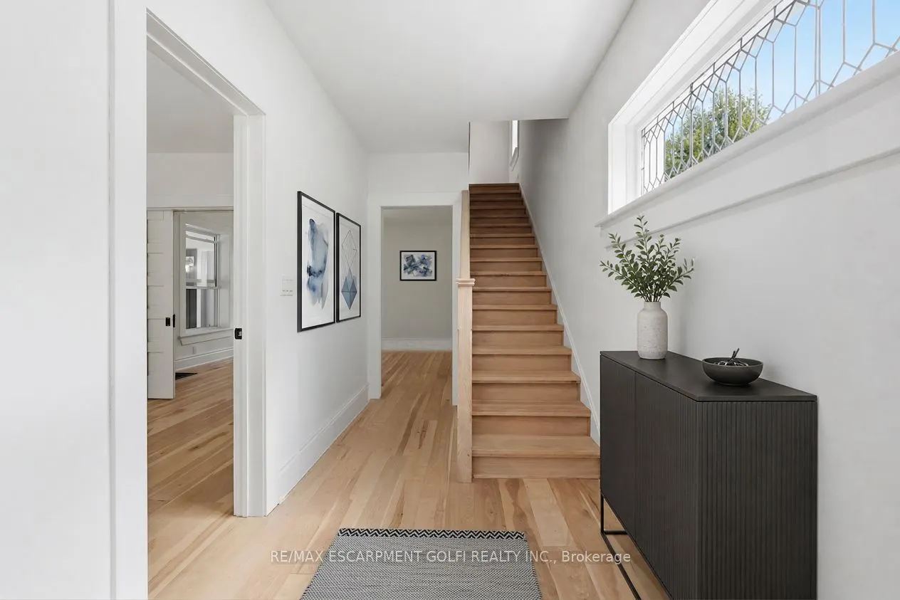 237 Main Street E