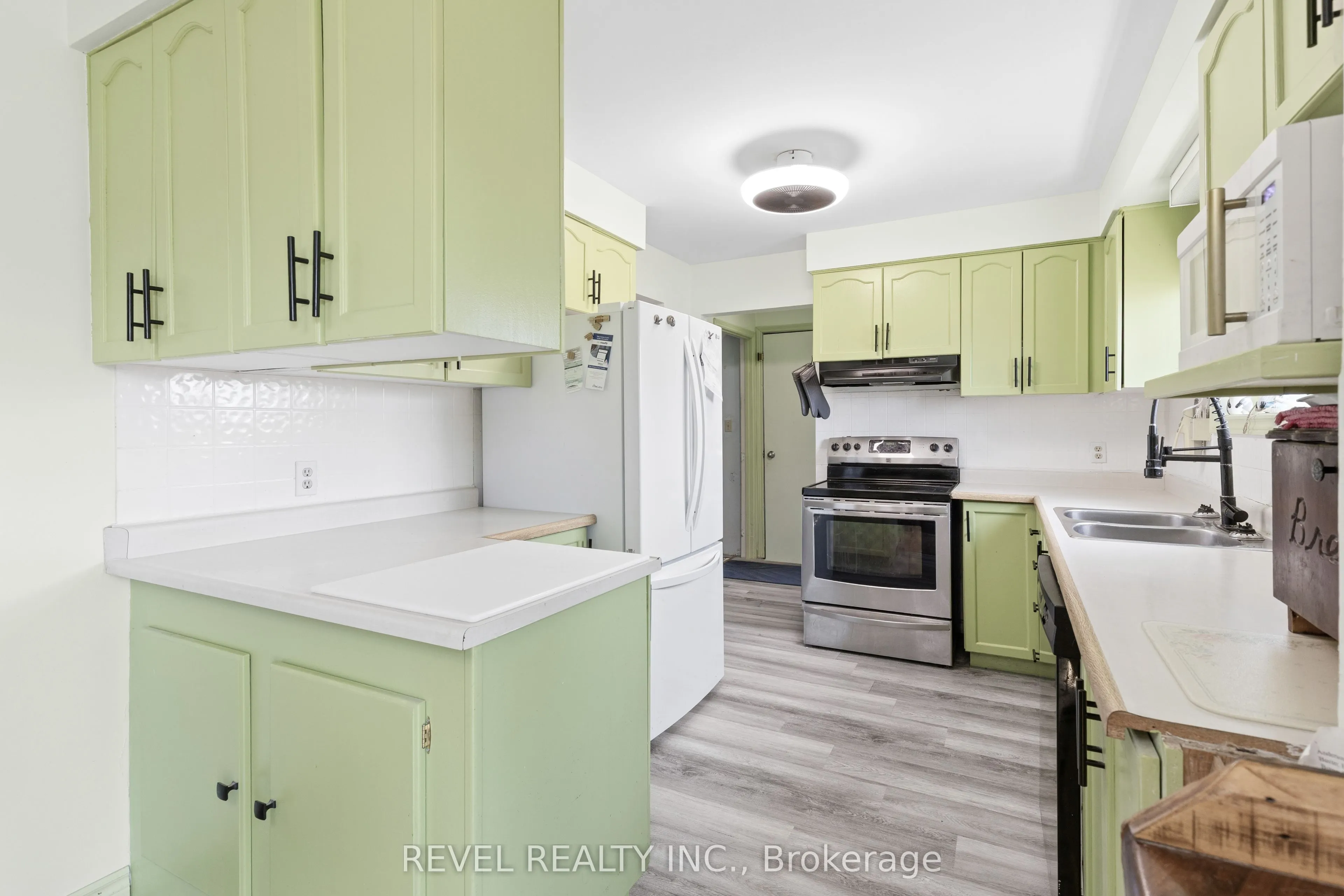 1038 Cresswell Road