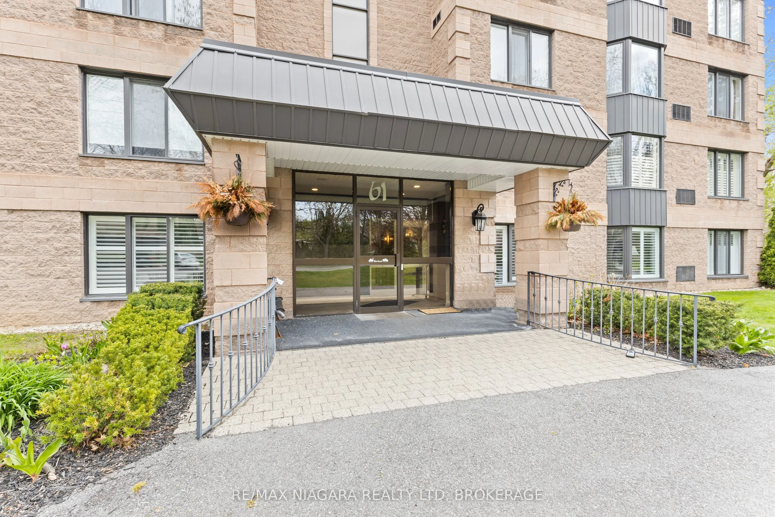 61 Paffard Street #403