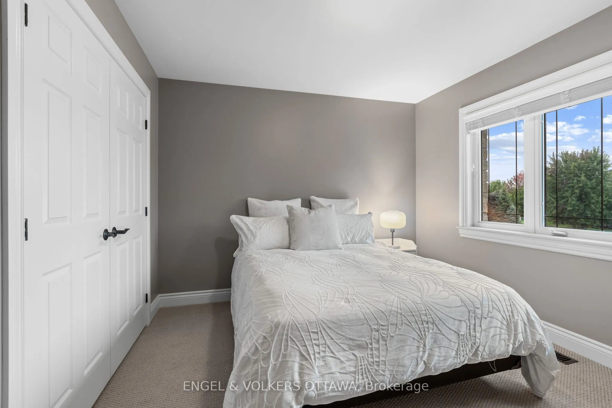 6808 Suncrest Drive